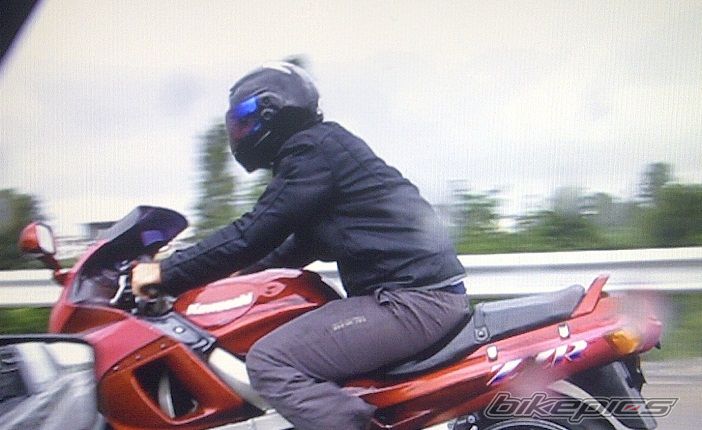 1994 KAWASAKI ZZR 400 | Picture 2381305 motorcycle photo