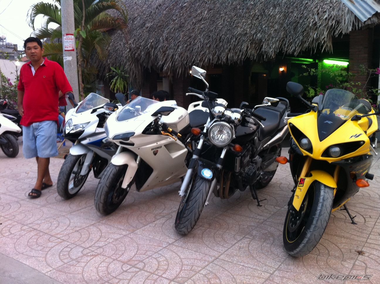 2009 YAMAHA YZF R1 | Picture 2382107 motorcycle photo