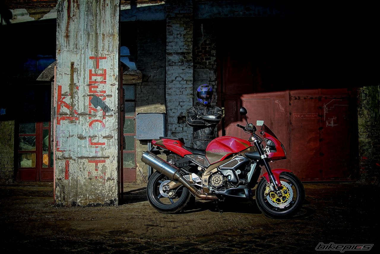 2003 APRILIA TUONO R V2 | Picture 2382899 motorcycle photo