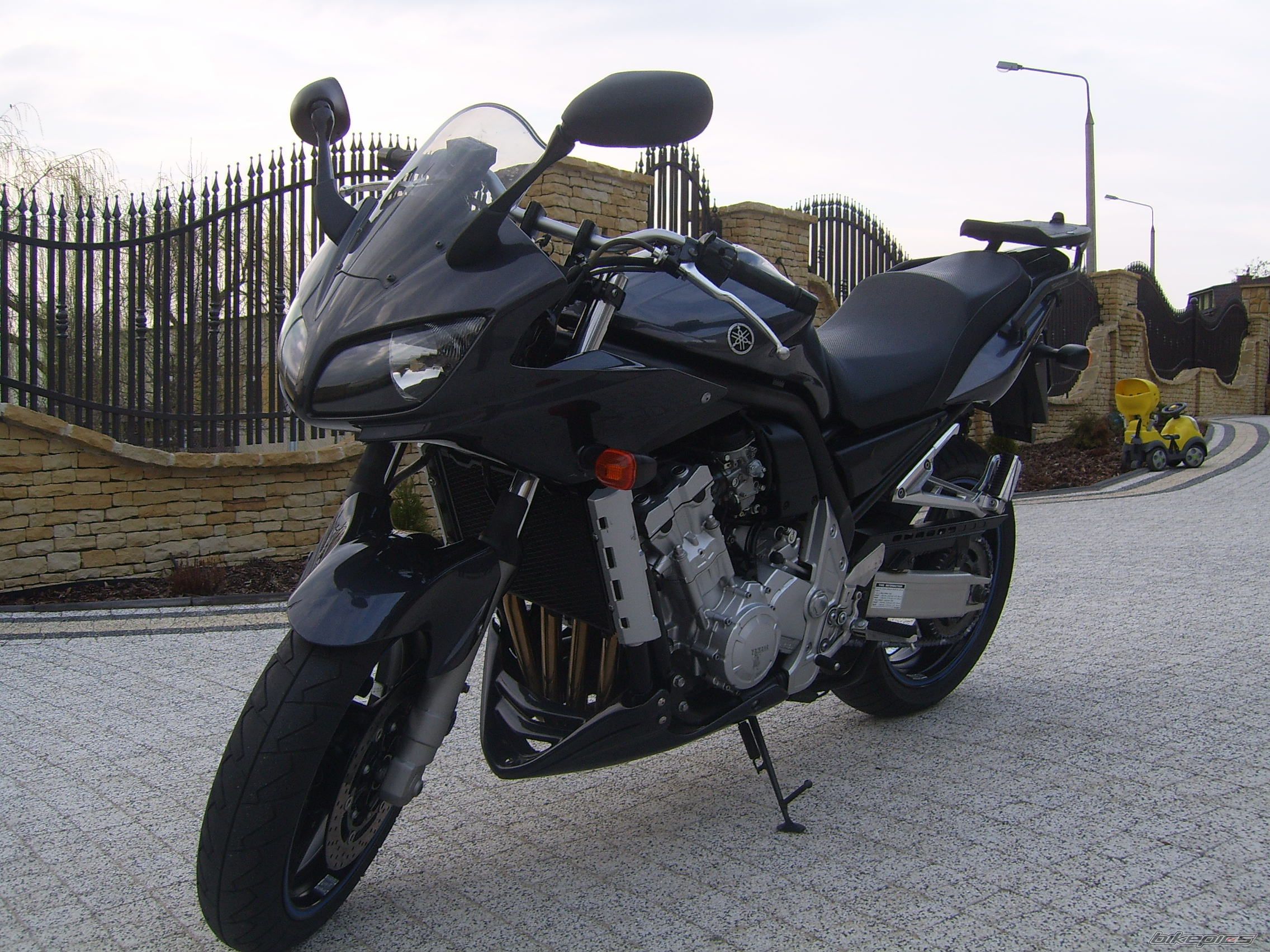 2006 YAMAHA FZS 1000 FAZER | Picture 2383113 motorcycle photo