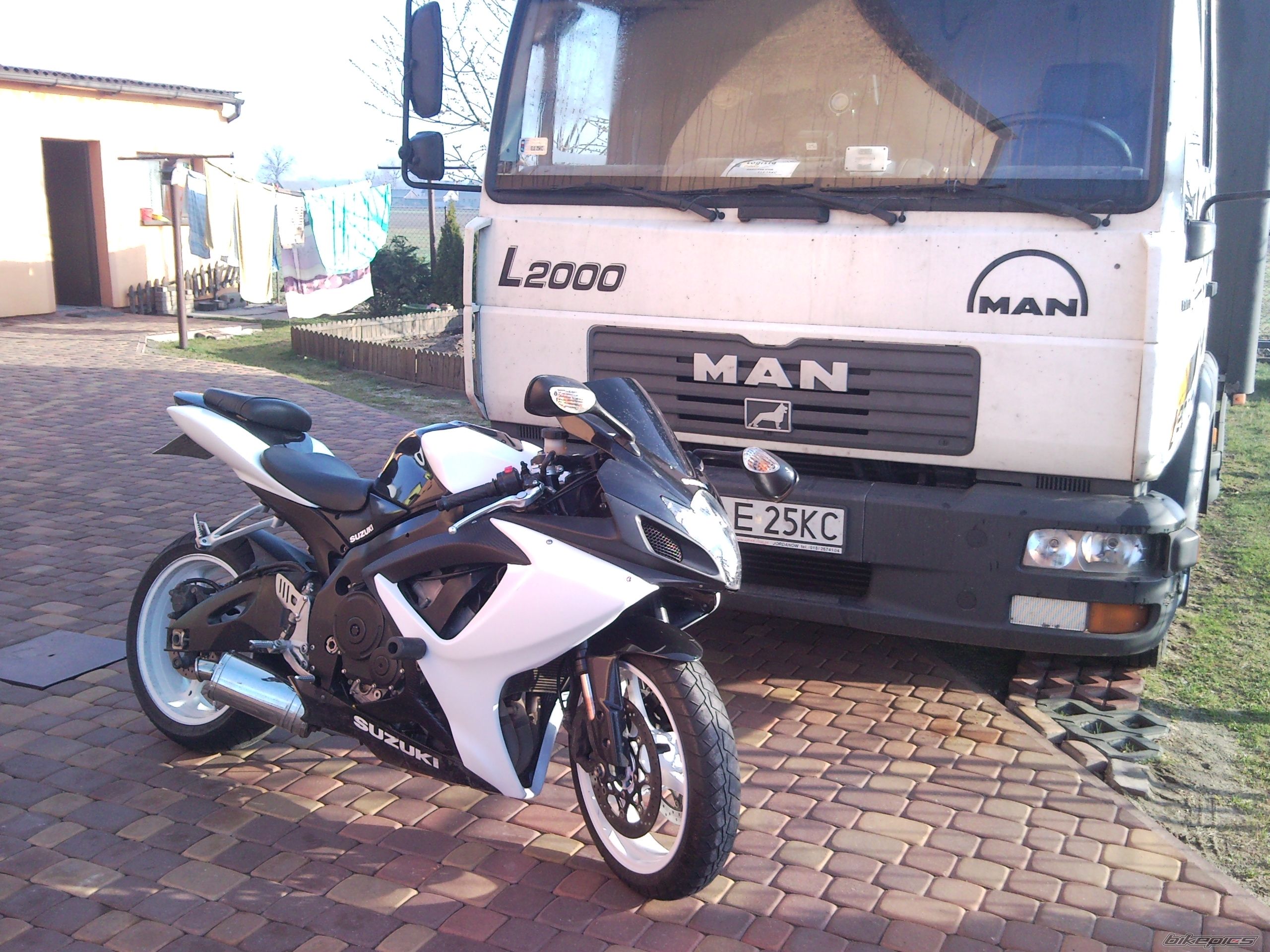 2006 SUZUKI GSX R 750 | Picture 2383993 motorcycle photo
