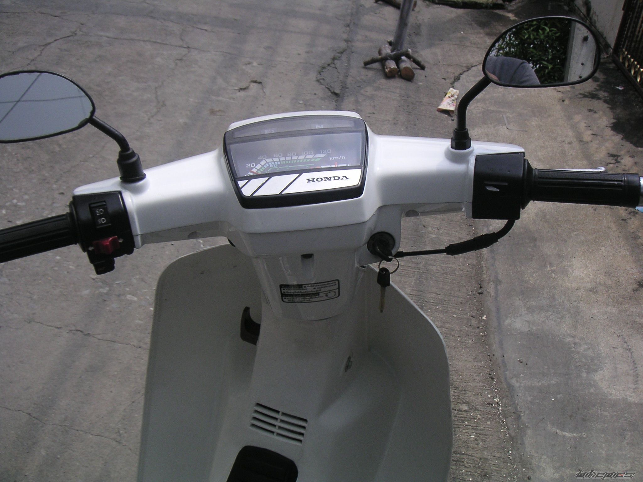 1989 HONDA HONDA DREAM 100 | Picture 2385980 motorcycle photo