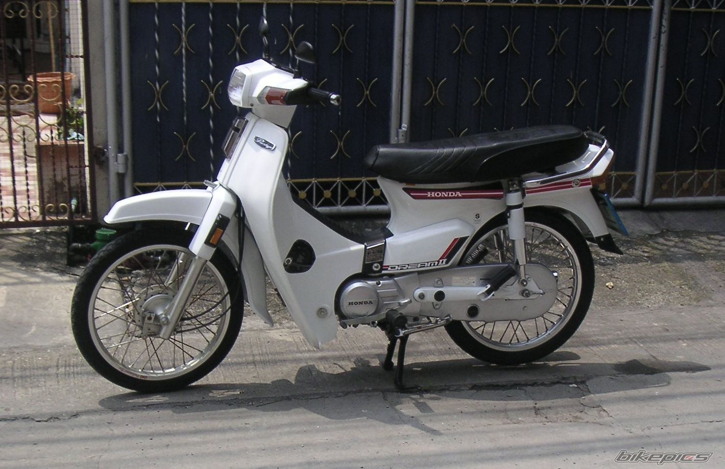 1989 HONDA HONDA DREAM 100 | Picture 2385994 motorcycle photo