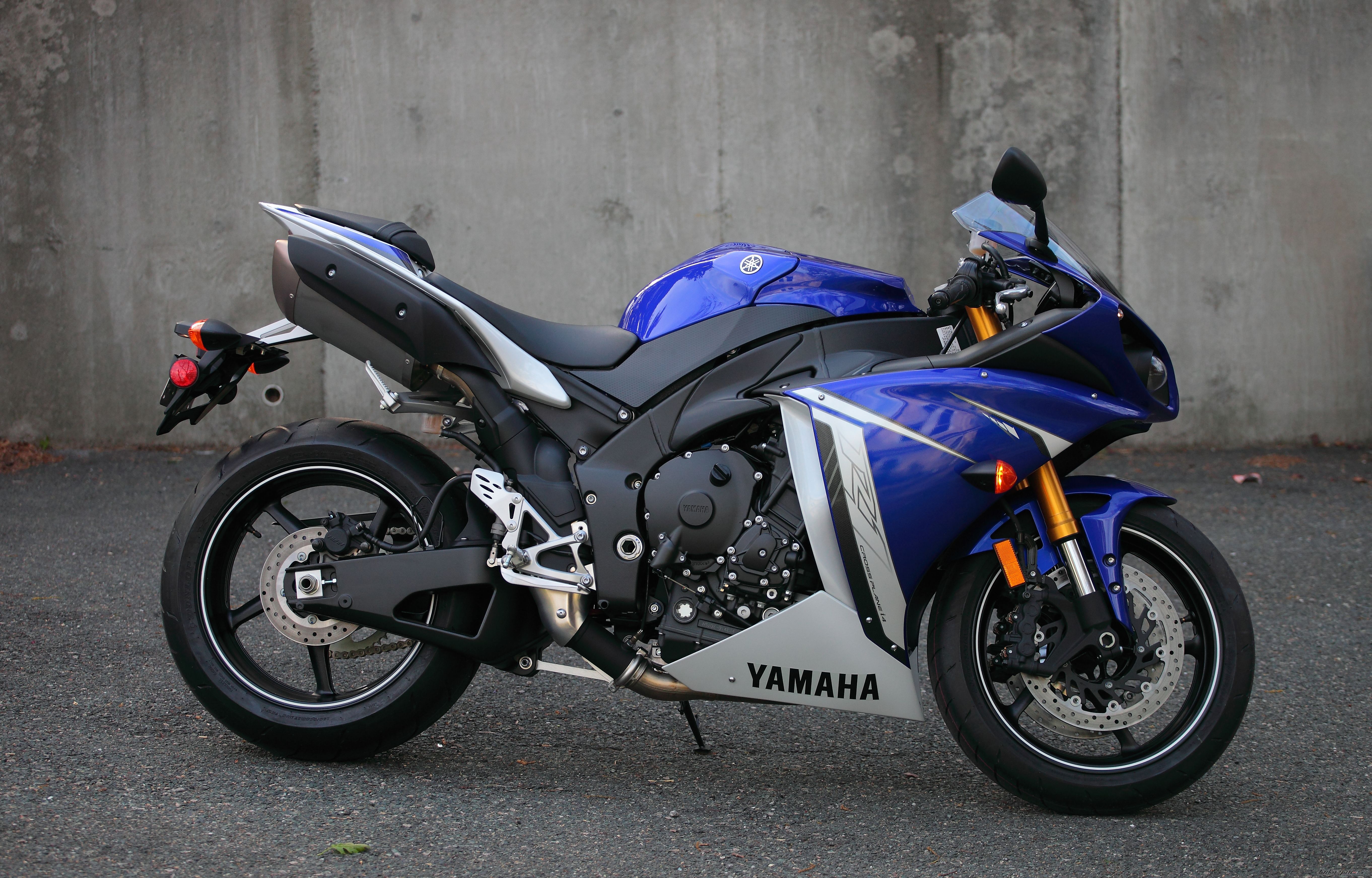 2011 YAMAHA YZF R1 | Picture 2390352 motorcycle photo