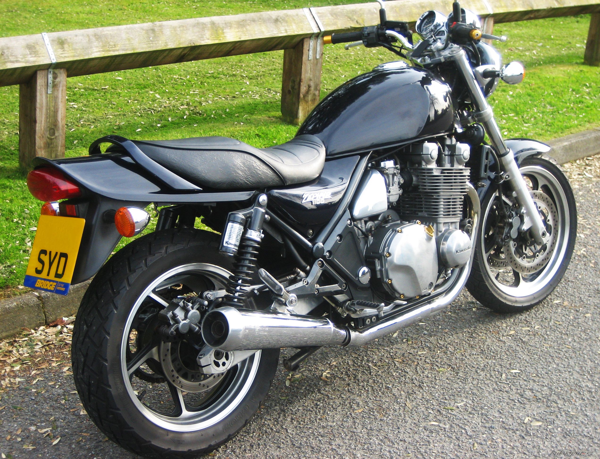 1994 KAWASAKI ZEPHYR | Picture 2392790 motorcycle photo