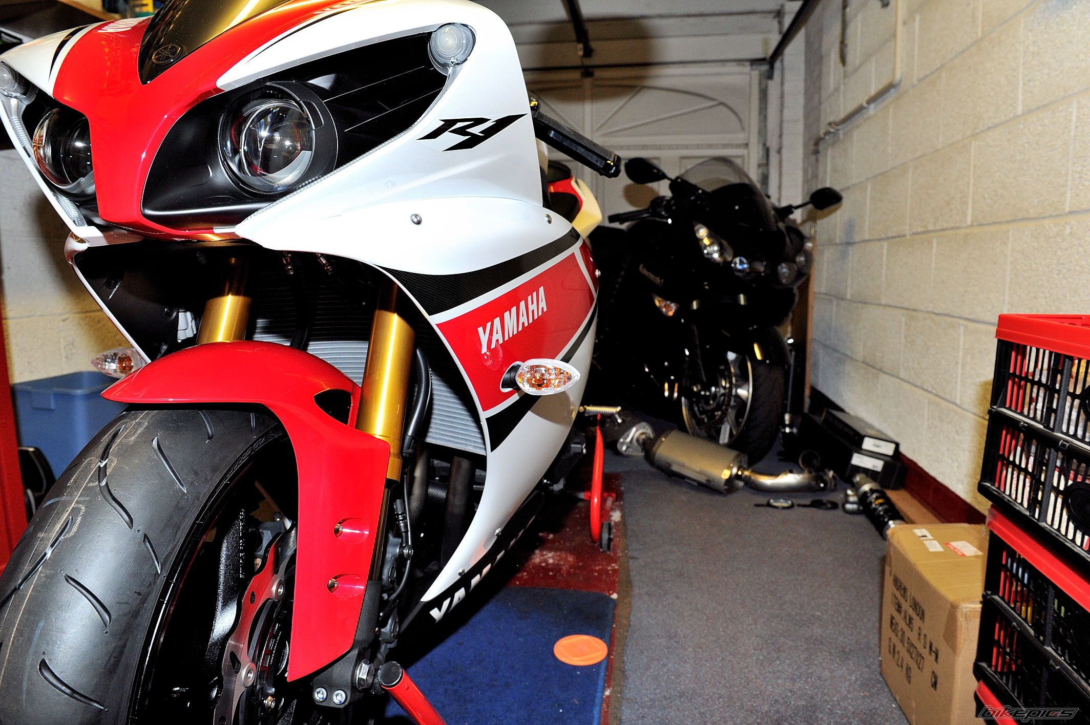 2012 YAMAHA YZF R1 | Picture 2393368 motorcycle photo