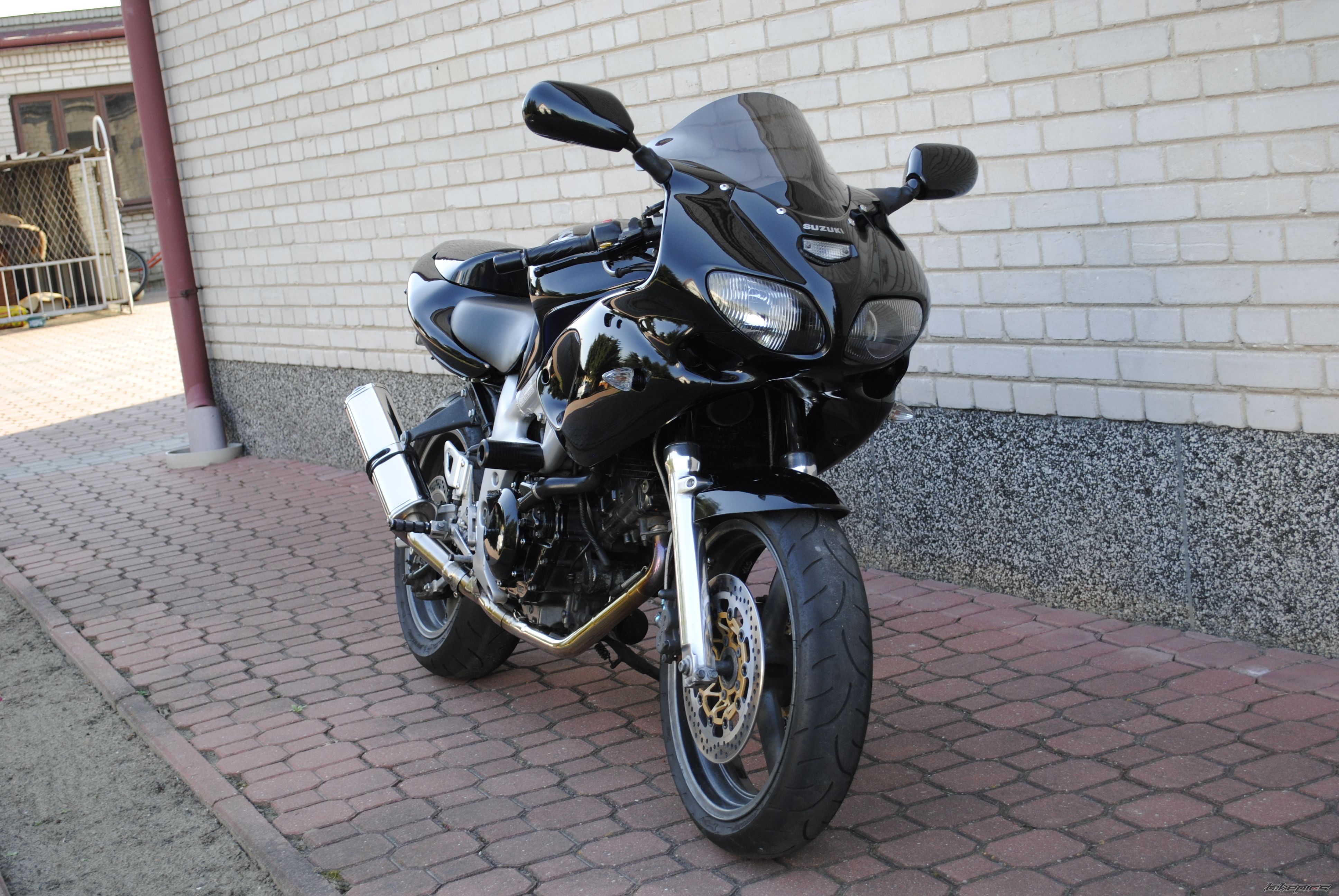 2000 SUZUKI SV 650S | Picture 2393431 motorcycle photo