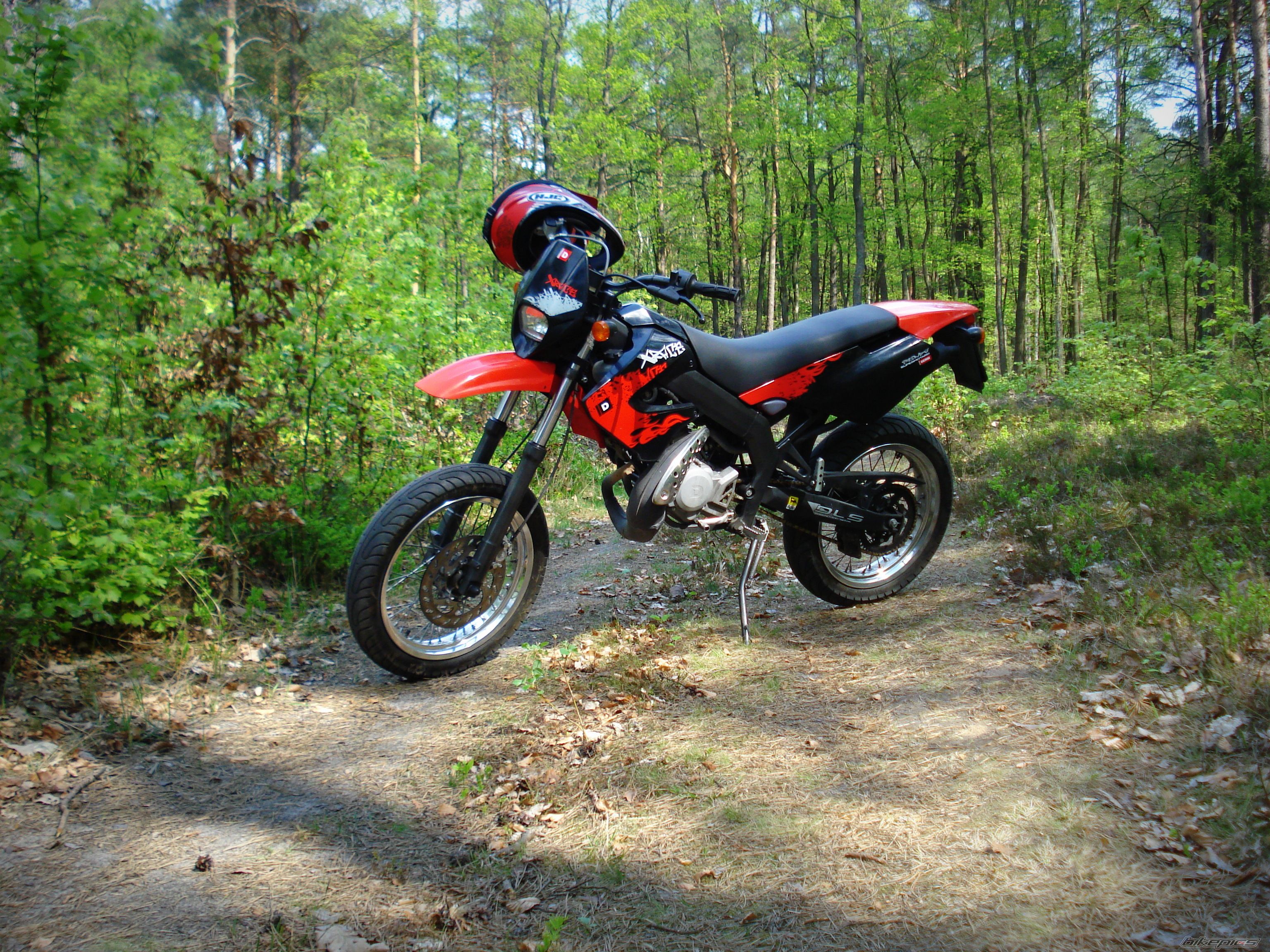 2011 DERBI SENDA XRACE SM 50 | Picture 2393609 motorcycle photo