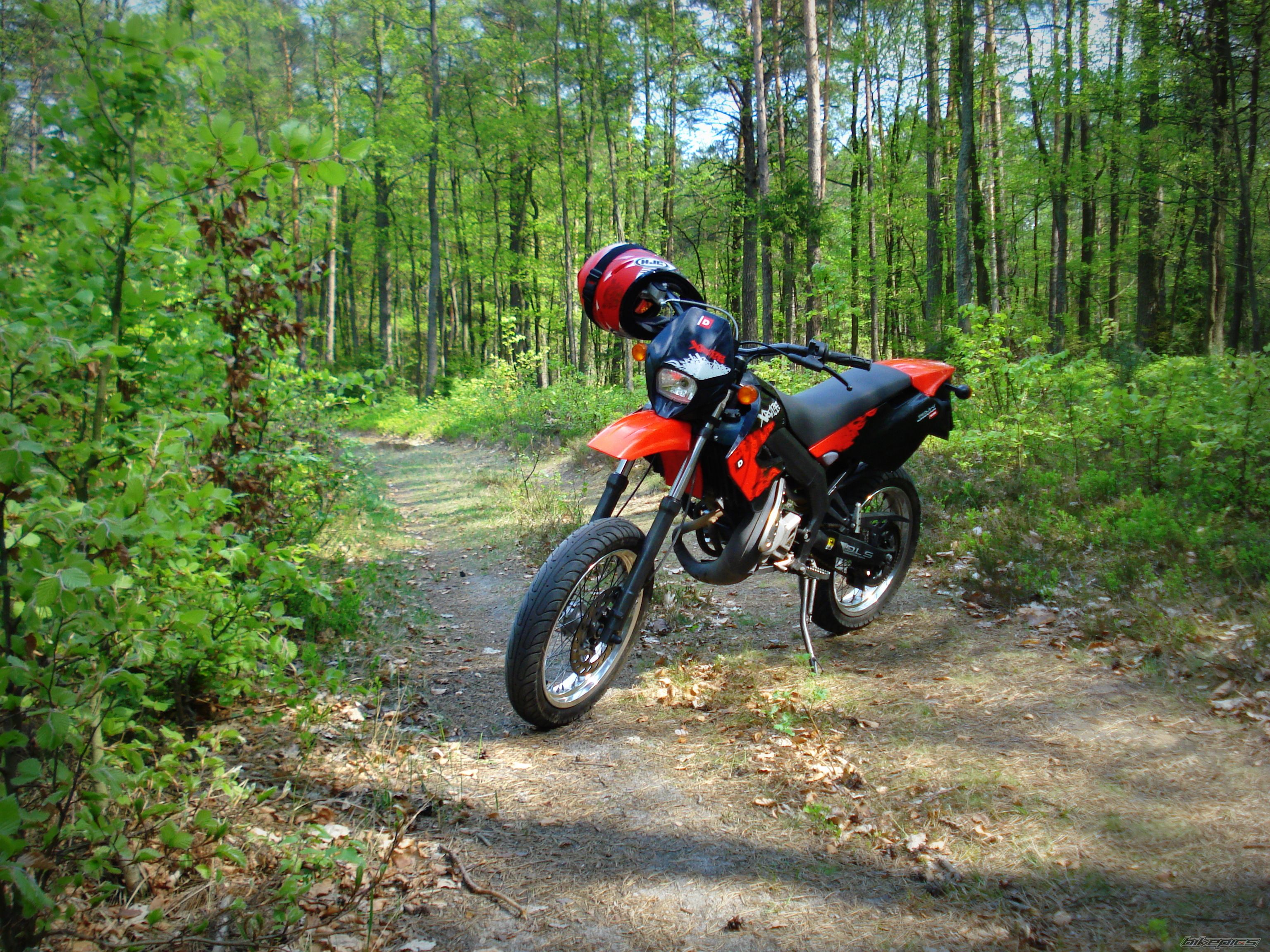 2011 DERBI SENDA XRACE SM 50 | Picture 2393610 motorcycle photo