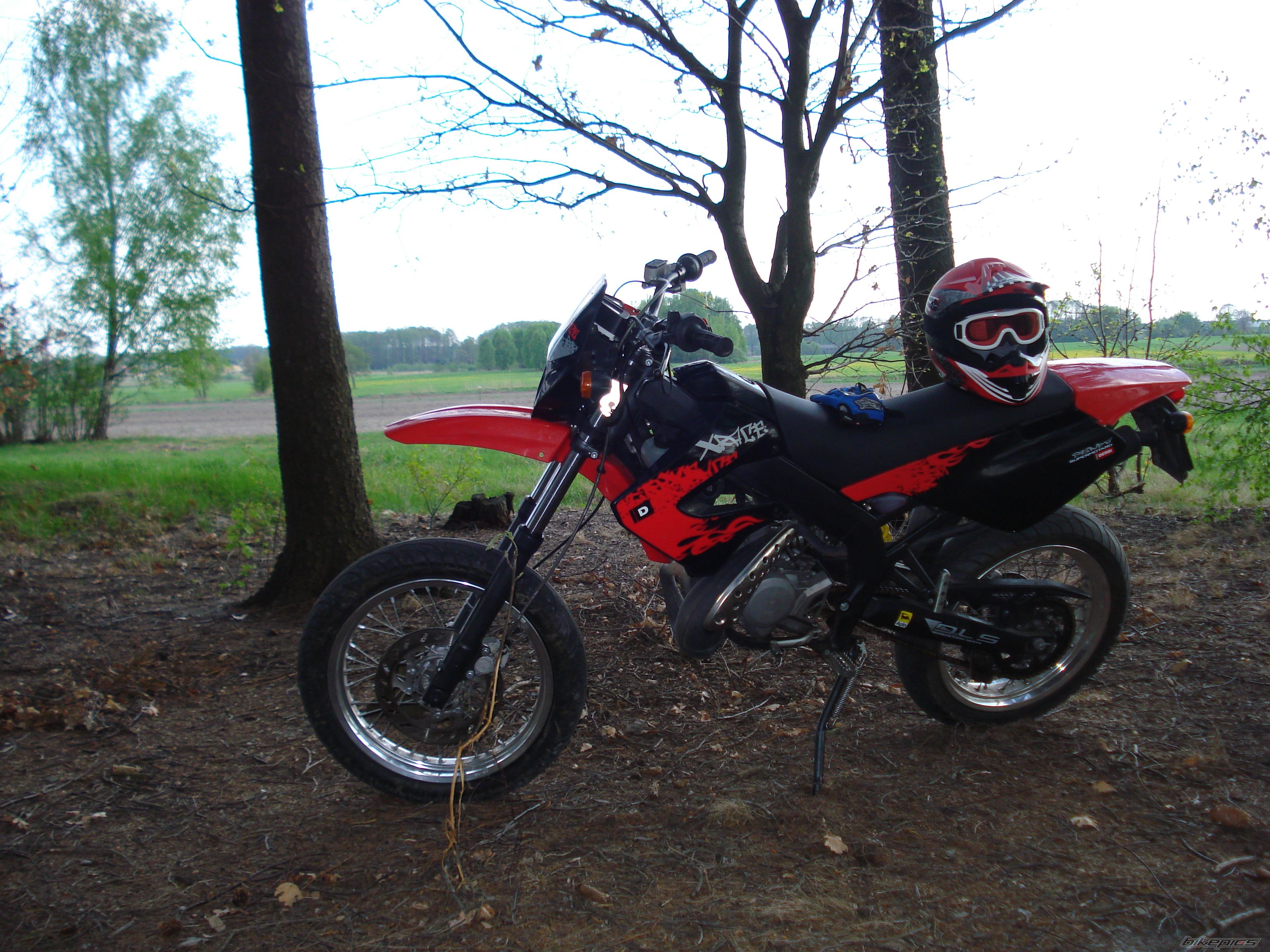 2011 DERBI SENDA XRACE SM 50 | Picture 2393621 motorcycle photo