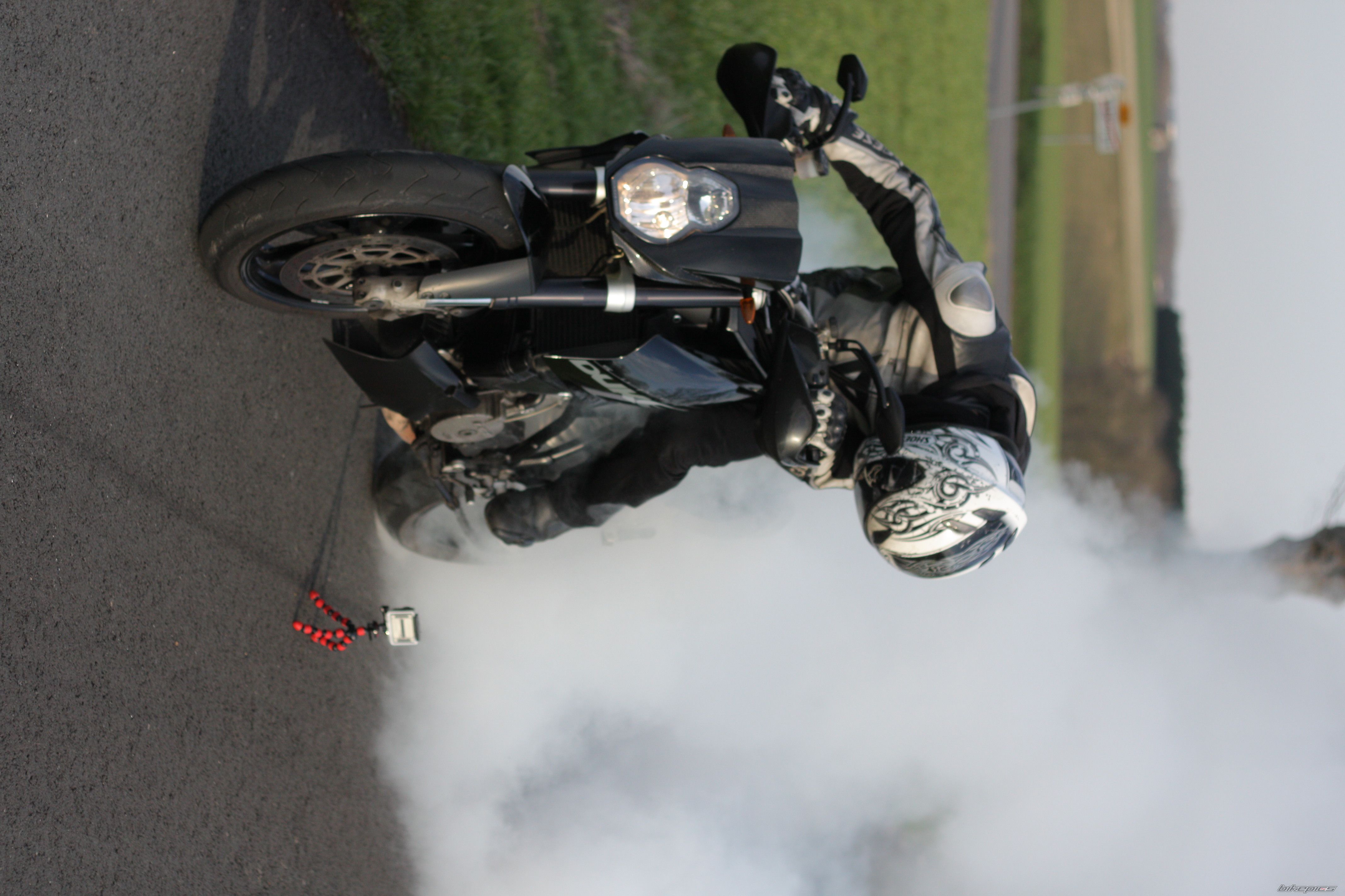 2007 KTM 990 SUPERDUKE | Picture 2394327 motorcycle photo