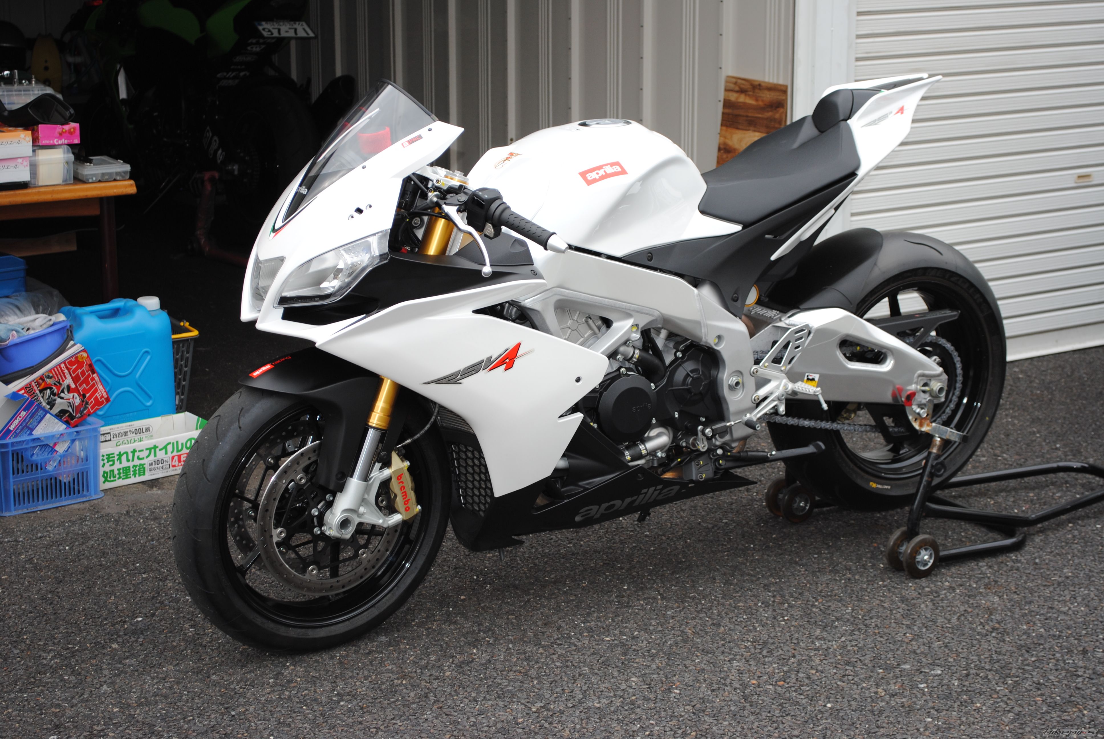 2011 APRILIA RSV4R APRC | Picture 2394504 motorcycle photo