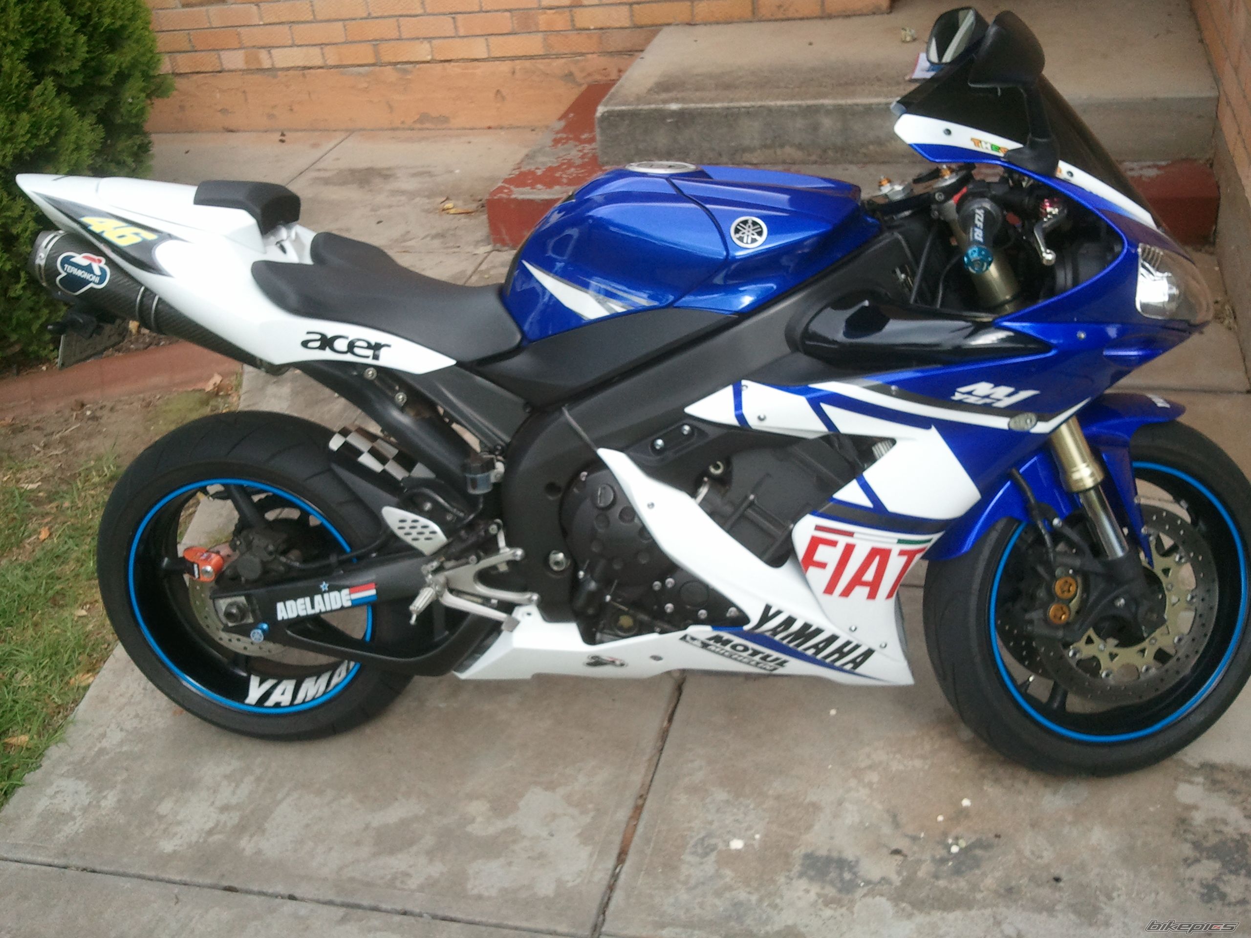 2004 YAMAHA YZF R1 | Picture 2394942 motorcycle photo