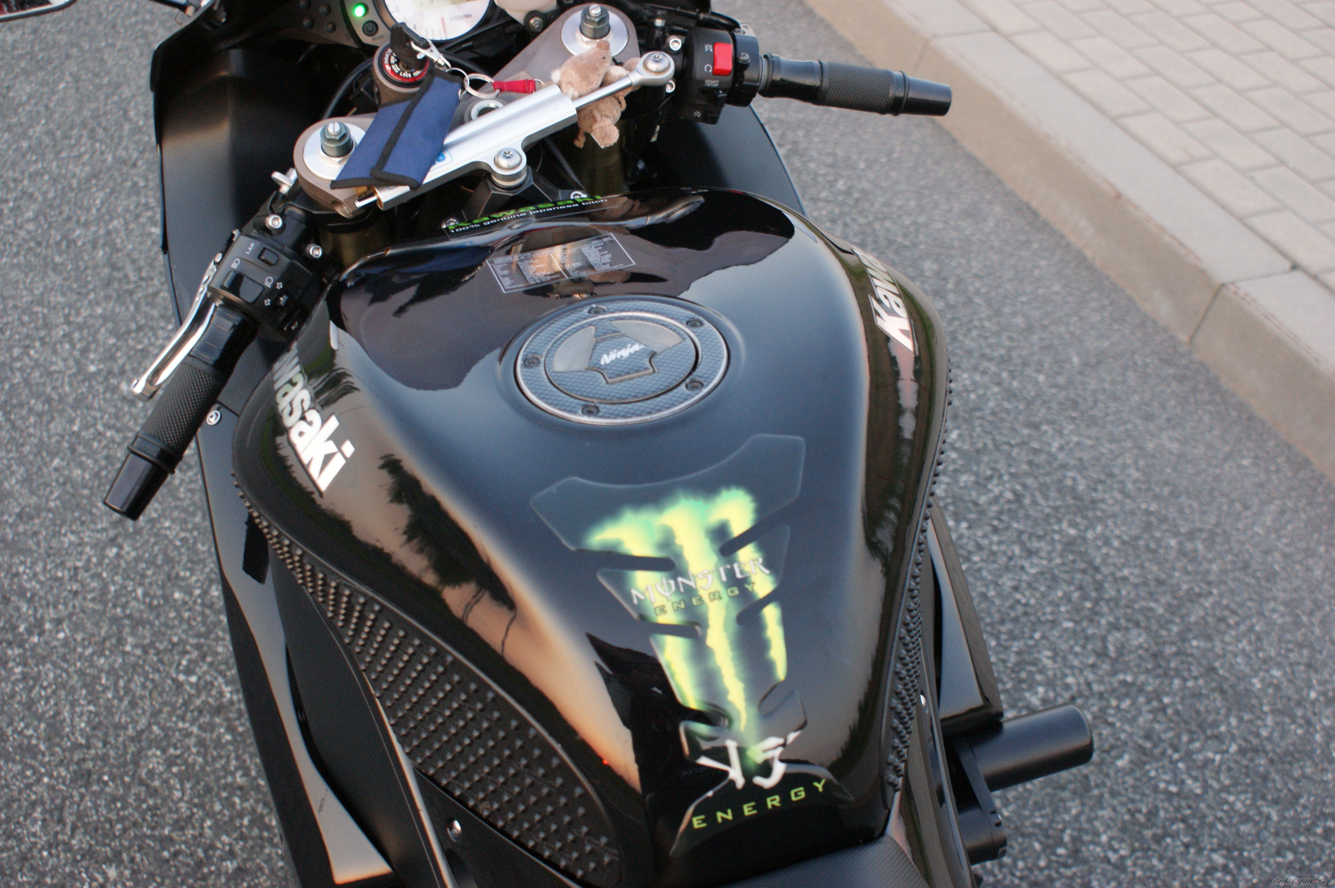 2007 KAWASAKI ZX 10R | Picture 2395094 motorcycle photo