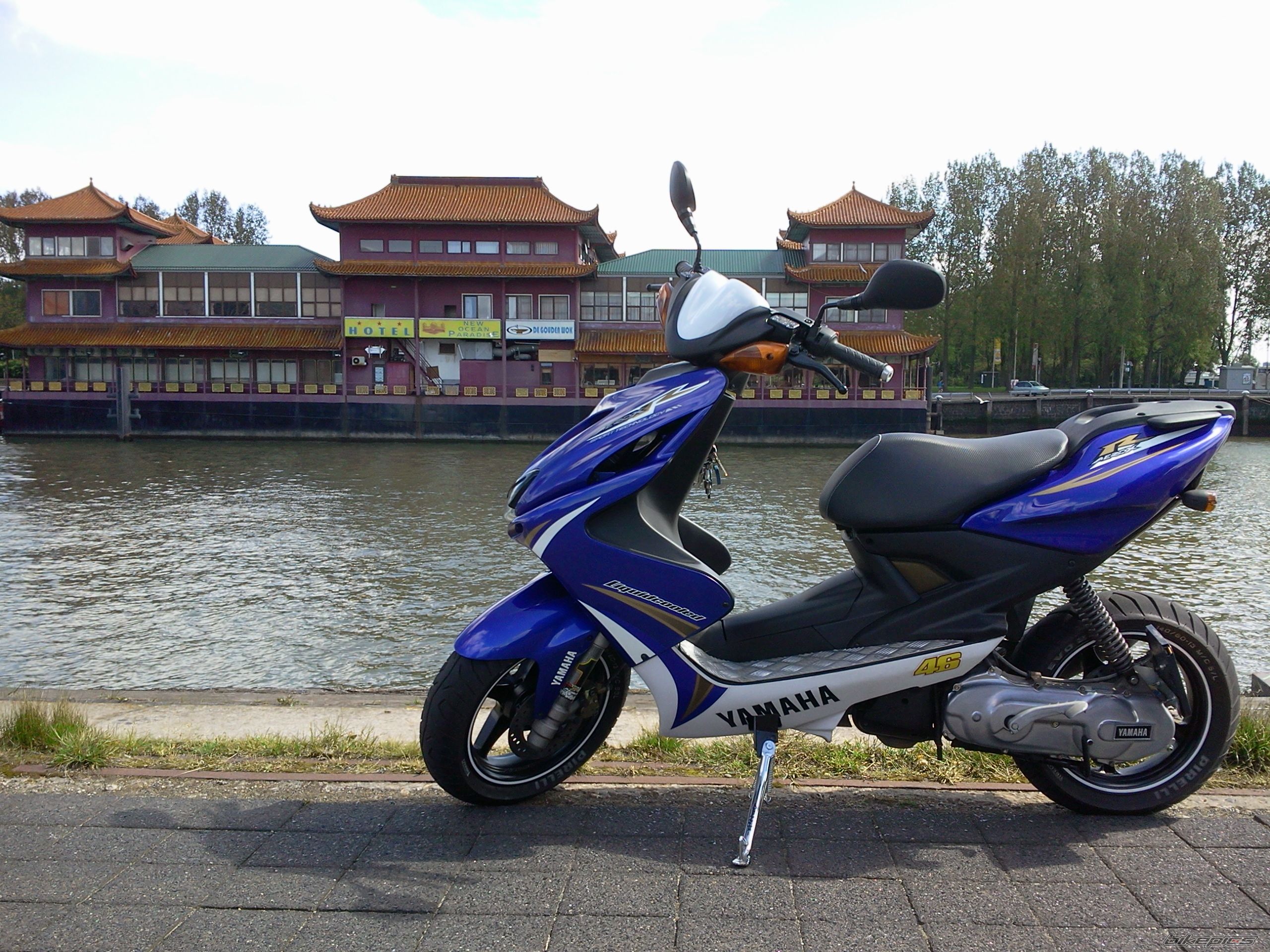 2009 YAMAHA AEROX 50 | Picture 2396615 motorcycle photo