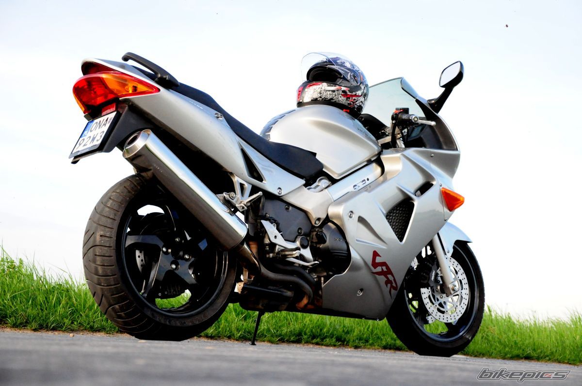 1998 HONDA VFR 800 | Picture 2396617 motorcycle photo