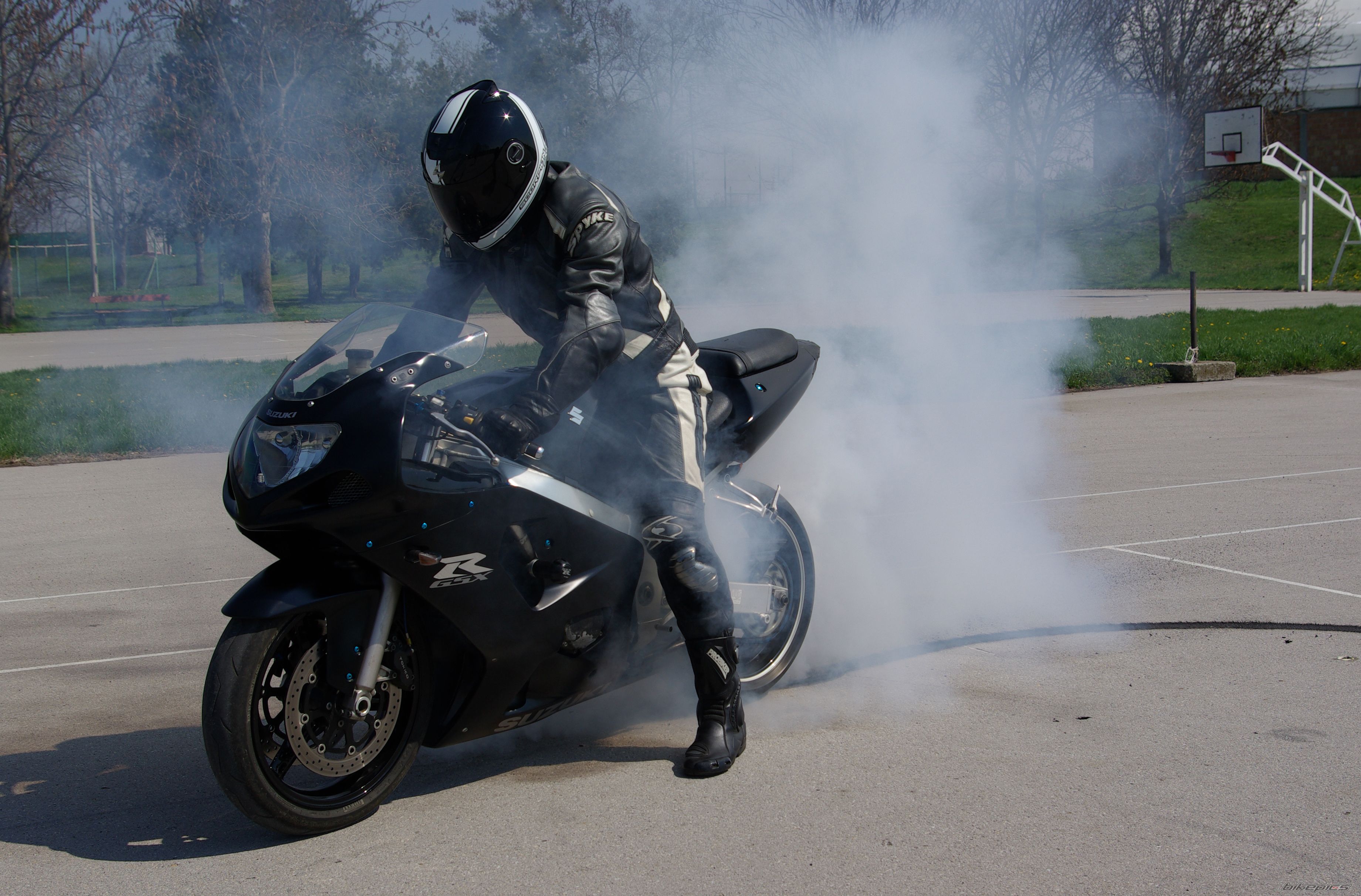 2001 SUZUKI GSX R 600 | Picture 2396838 motorcycle photo