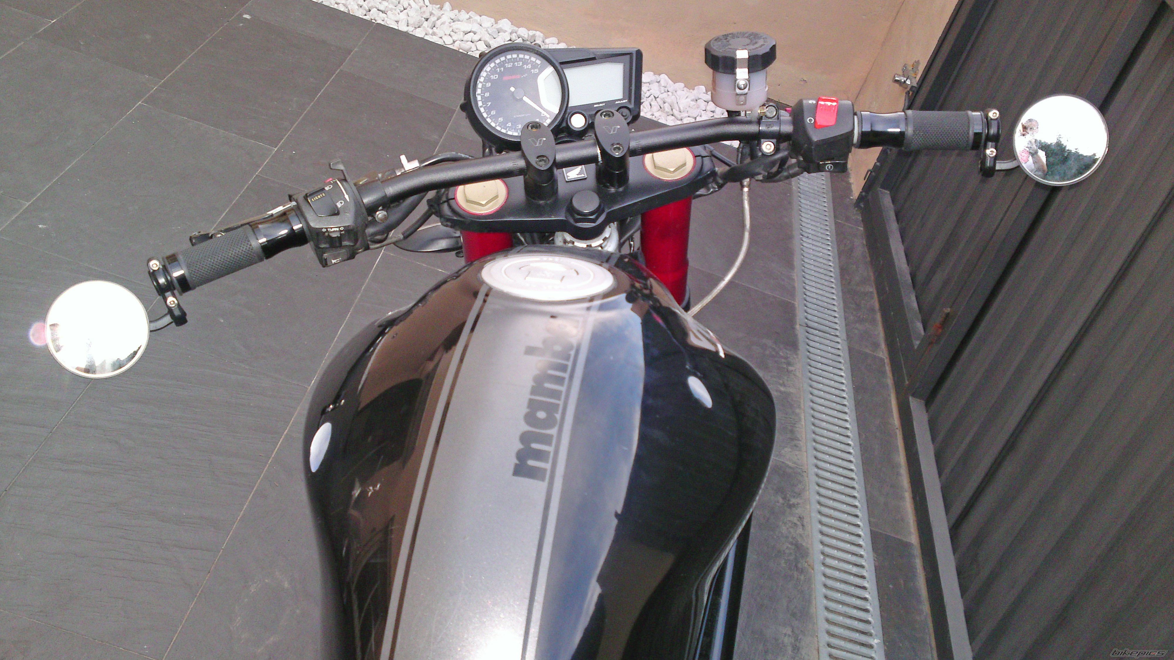 2001 HONDA VTR 250 | Picture 2396941 motorcycle photo