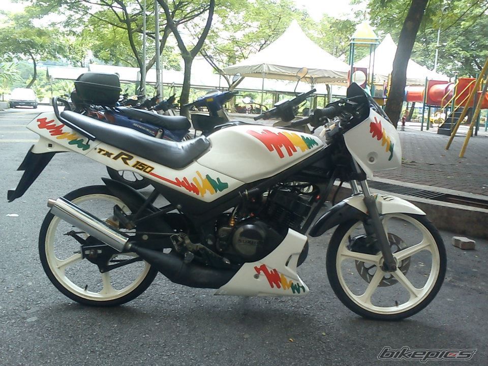 2011 SUZUKI TXR 150 | Picture 2399023 motorcycle photo