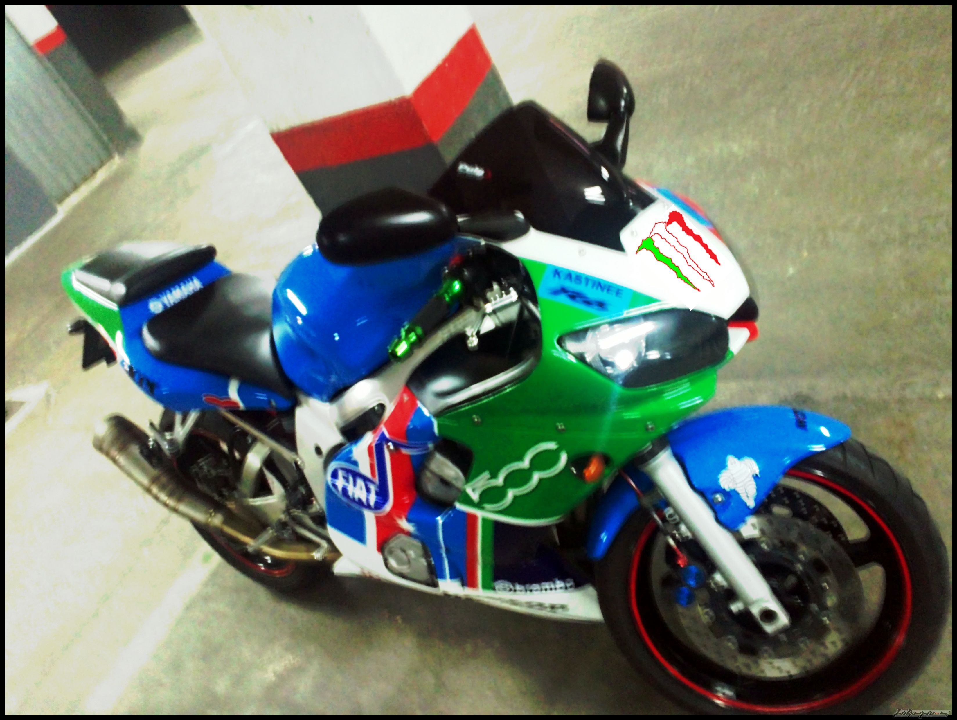 2001 YAMAHA YZF R6 | Picture 2399701 motorcycle photo