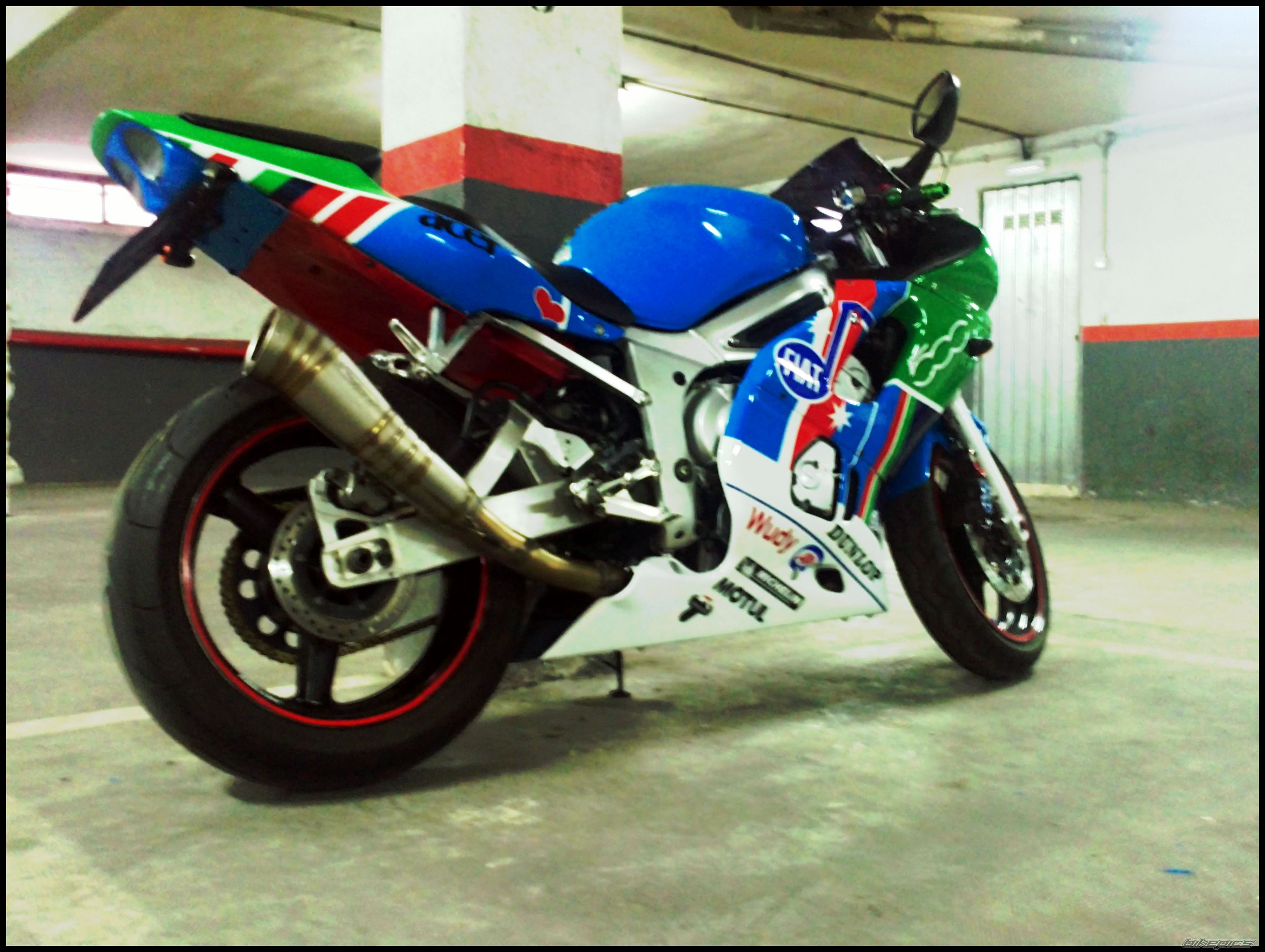 2001 YAMAHA YZF R6 | Picture 2399707 motorcycle photo