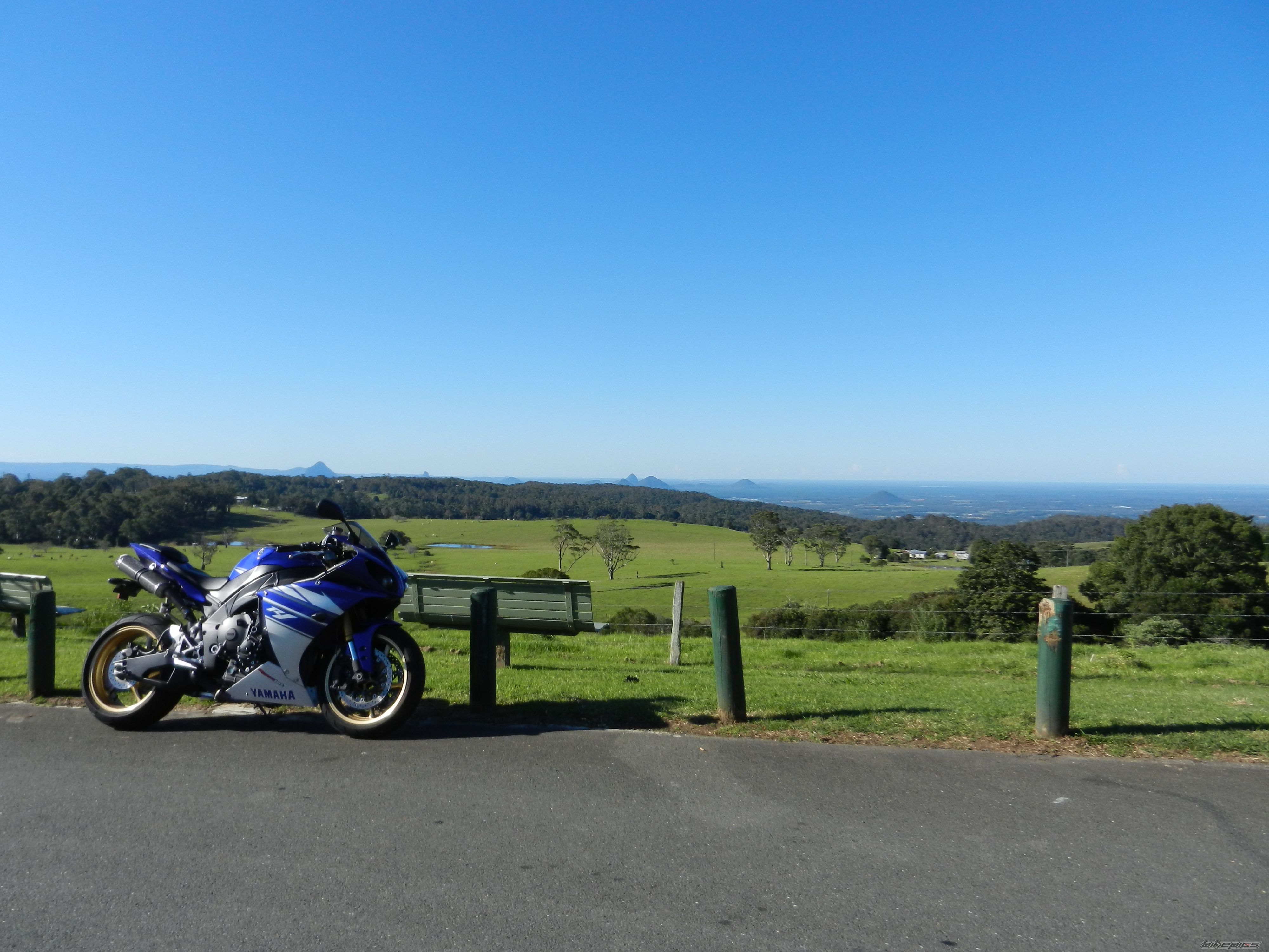 2010 YAMAHA YZF R1 | Picture 2399734 motorcycle photo