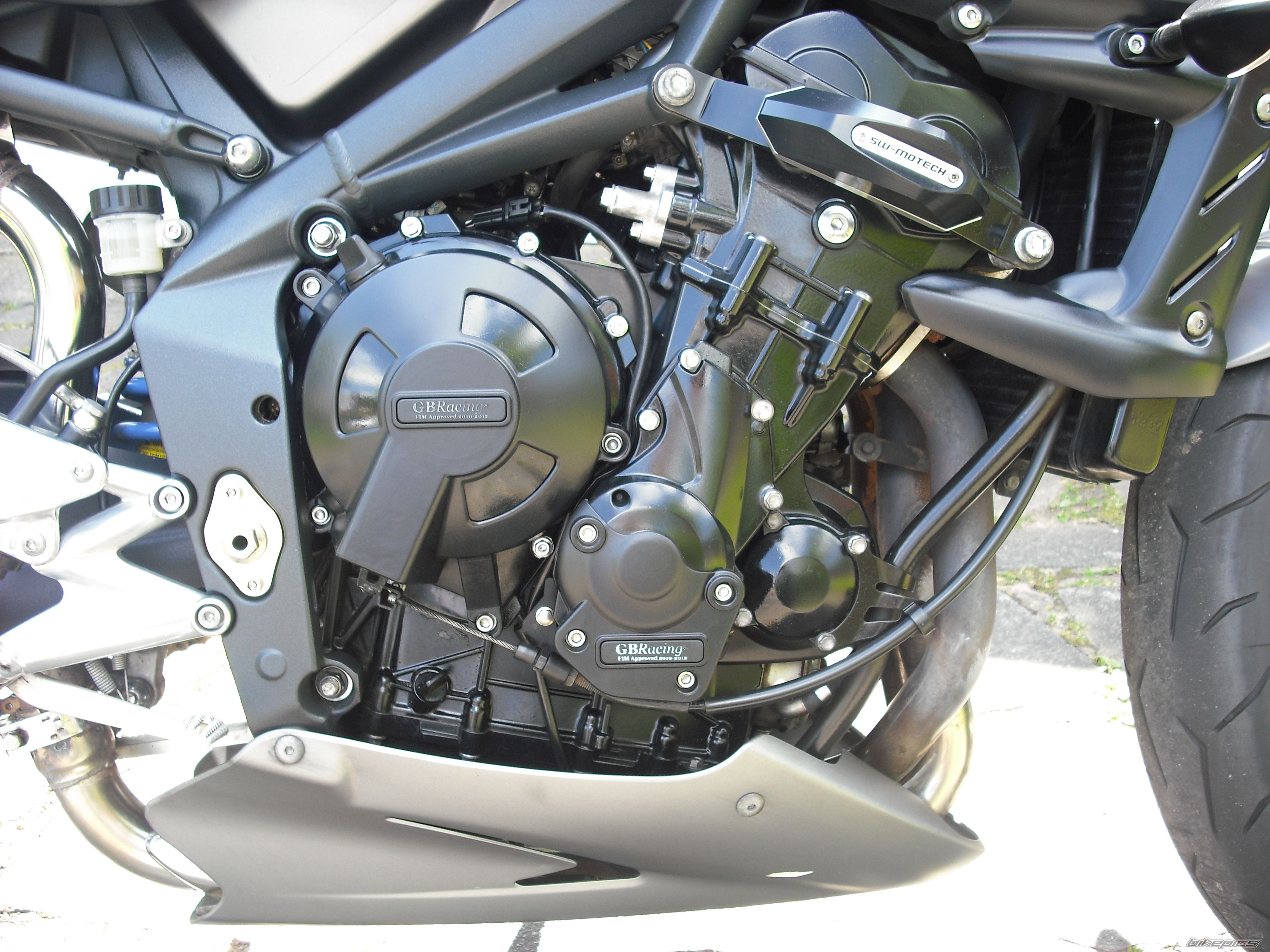 2010 TRIUMPH STREET TRIPLE R | Picture 2399814 motorcycle photo