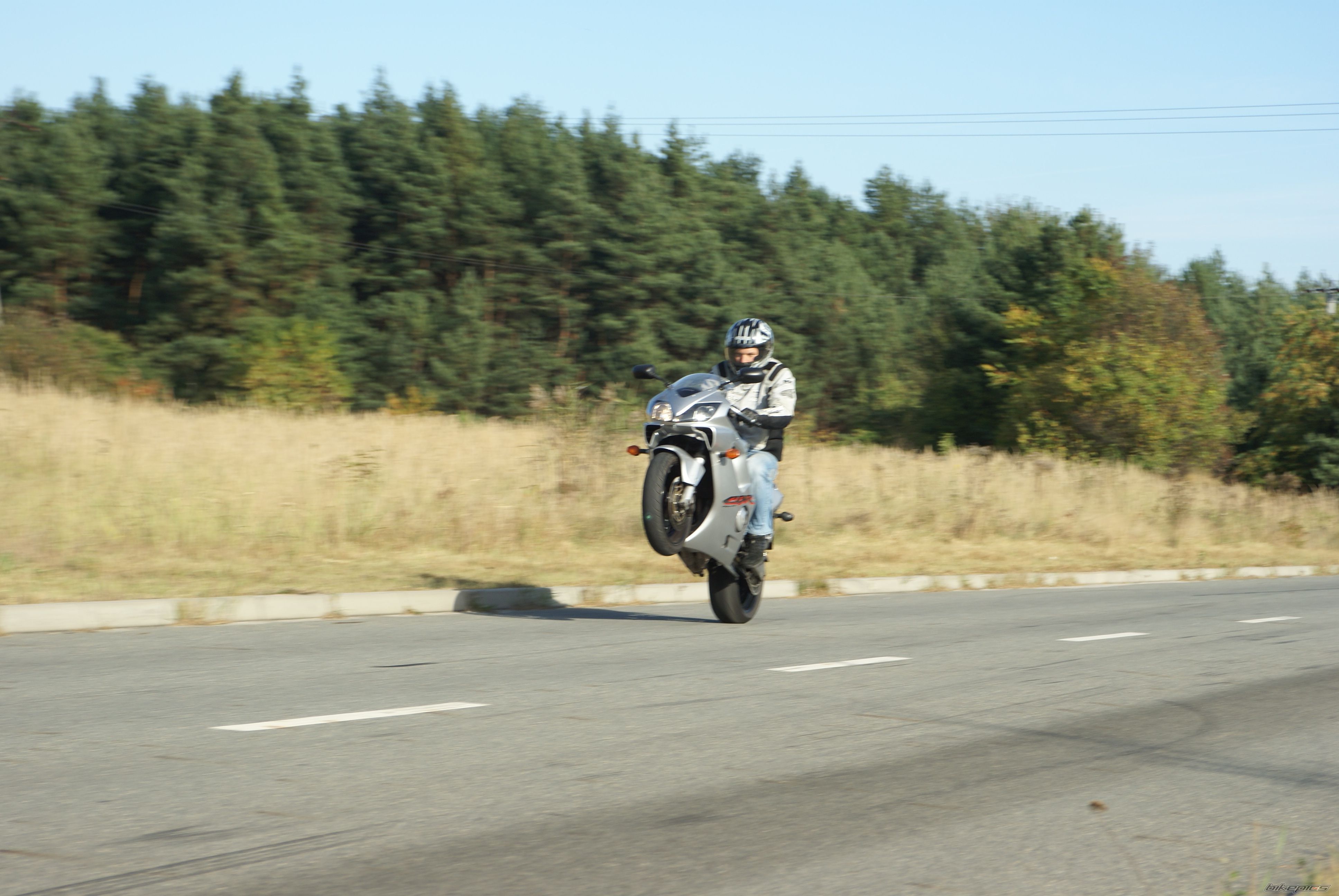 2002 HONDA CBR 600 F4I | Picture 2400590 motorcycle photo