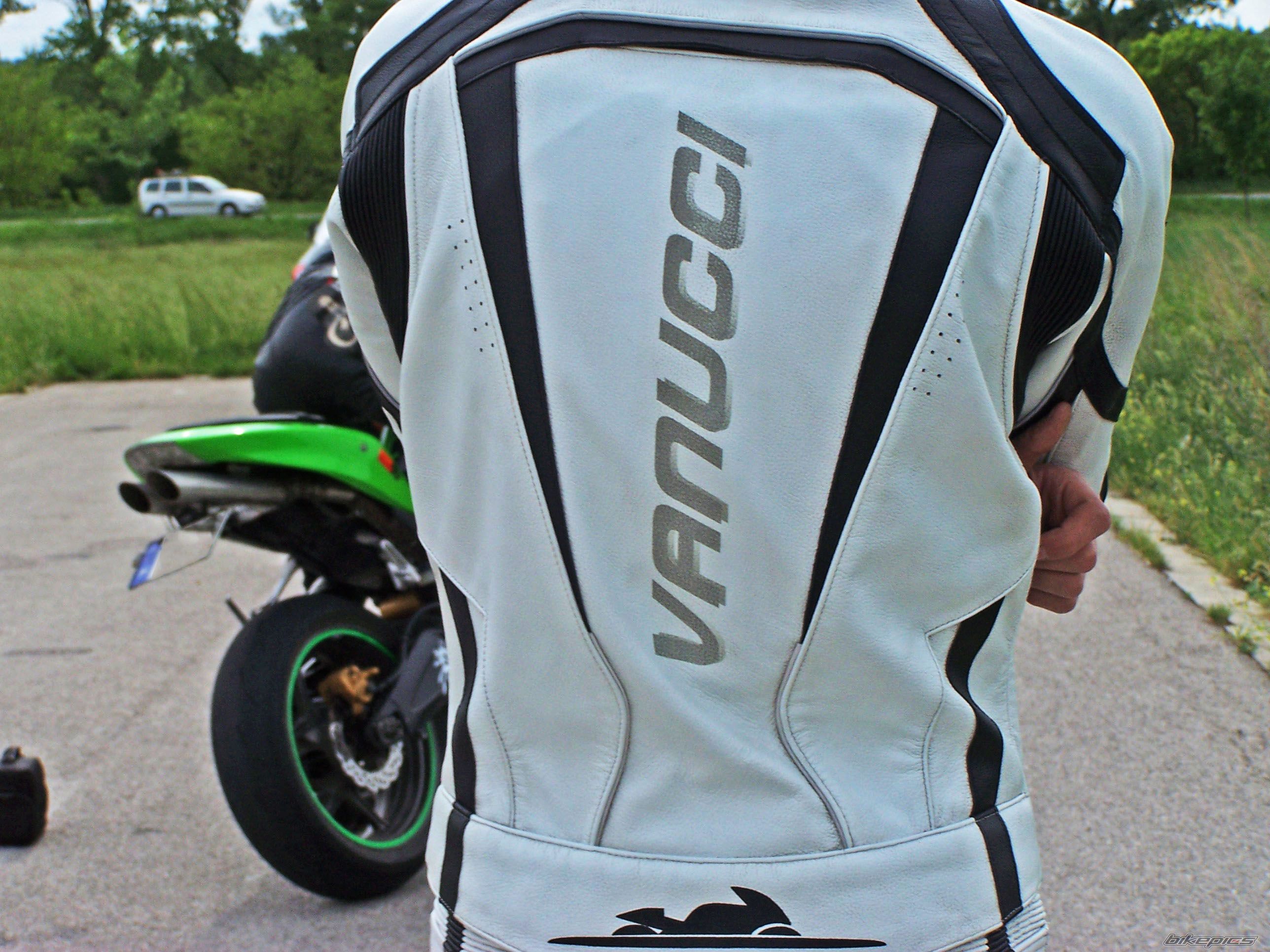 2006 KAWASAKI ZX 6R | Picture 2400732 motorcycle photo