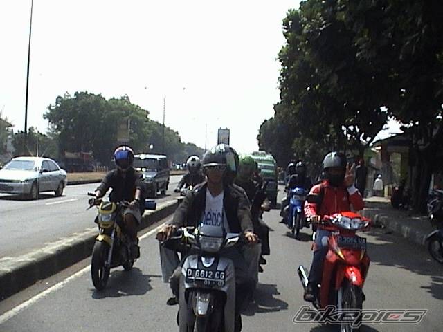 2004 SUZUKI RAIDER 125 | Picture 240296 motorcycle photo