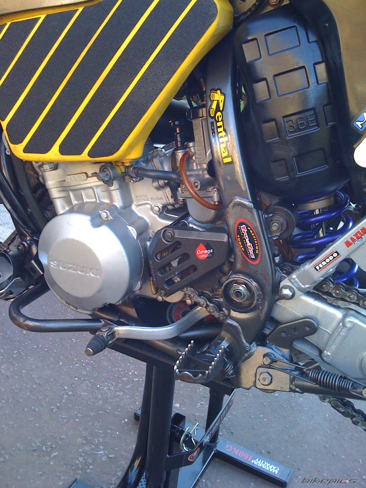 1998 SUZUKI RMX 250 | Picture 2404138 motorcycle photo
