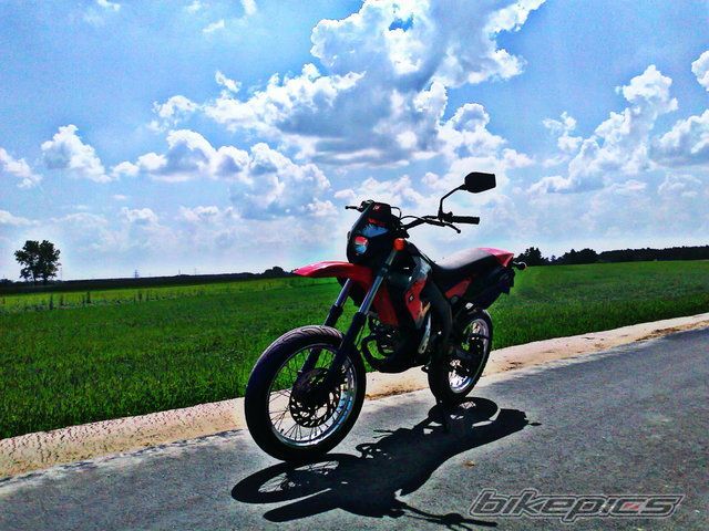 2011 DERBI SENDA XRACE SM 50 | Picture 2404998 motorcycle photo