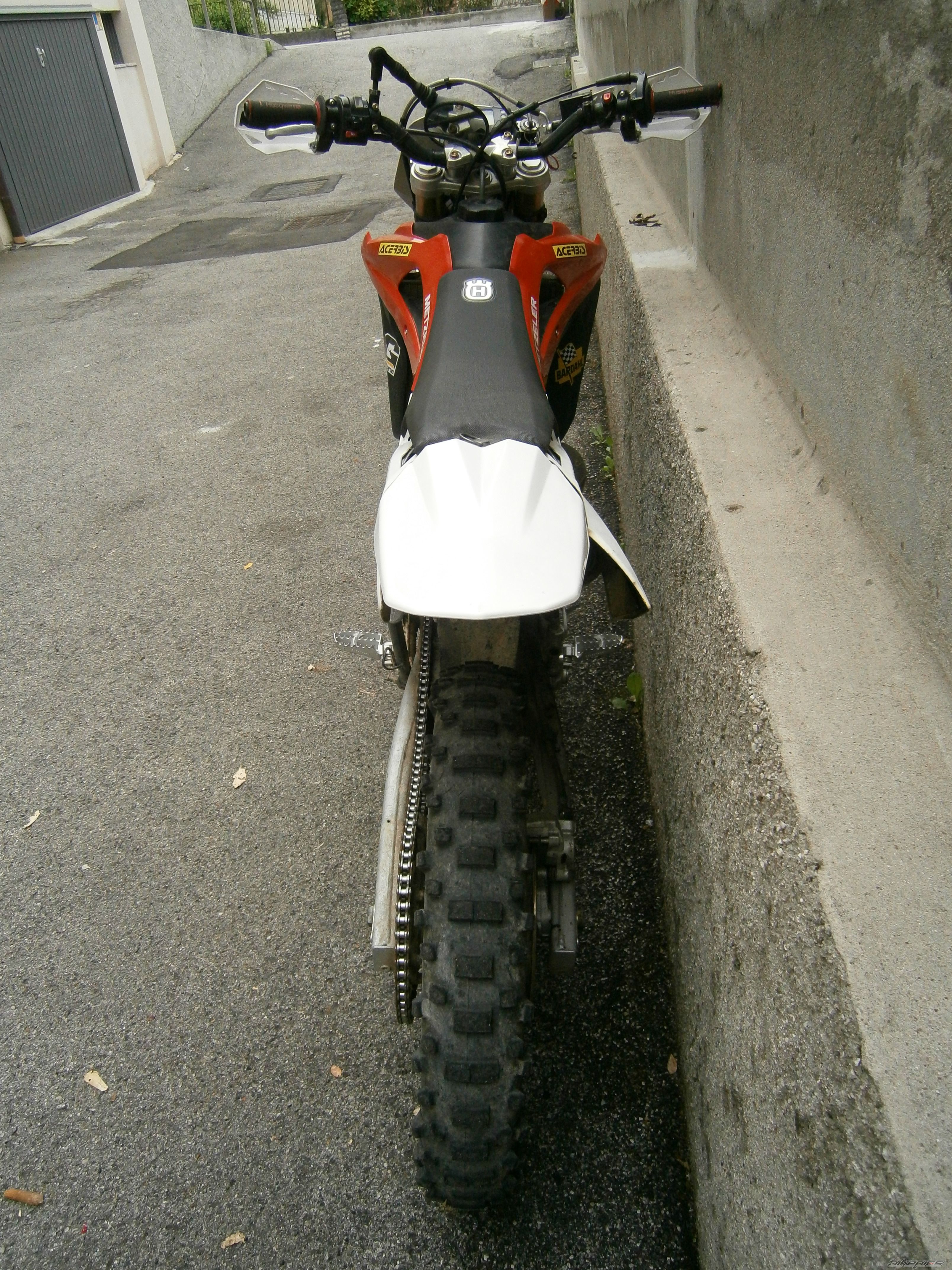 2009 HUSQVARNA WRE 125 | Picture 2405043 motorcycle photo