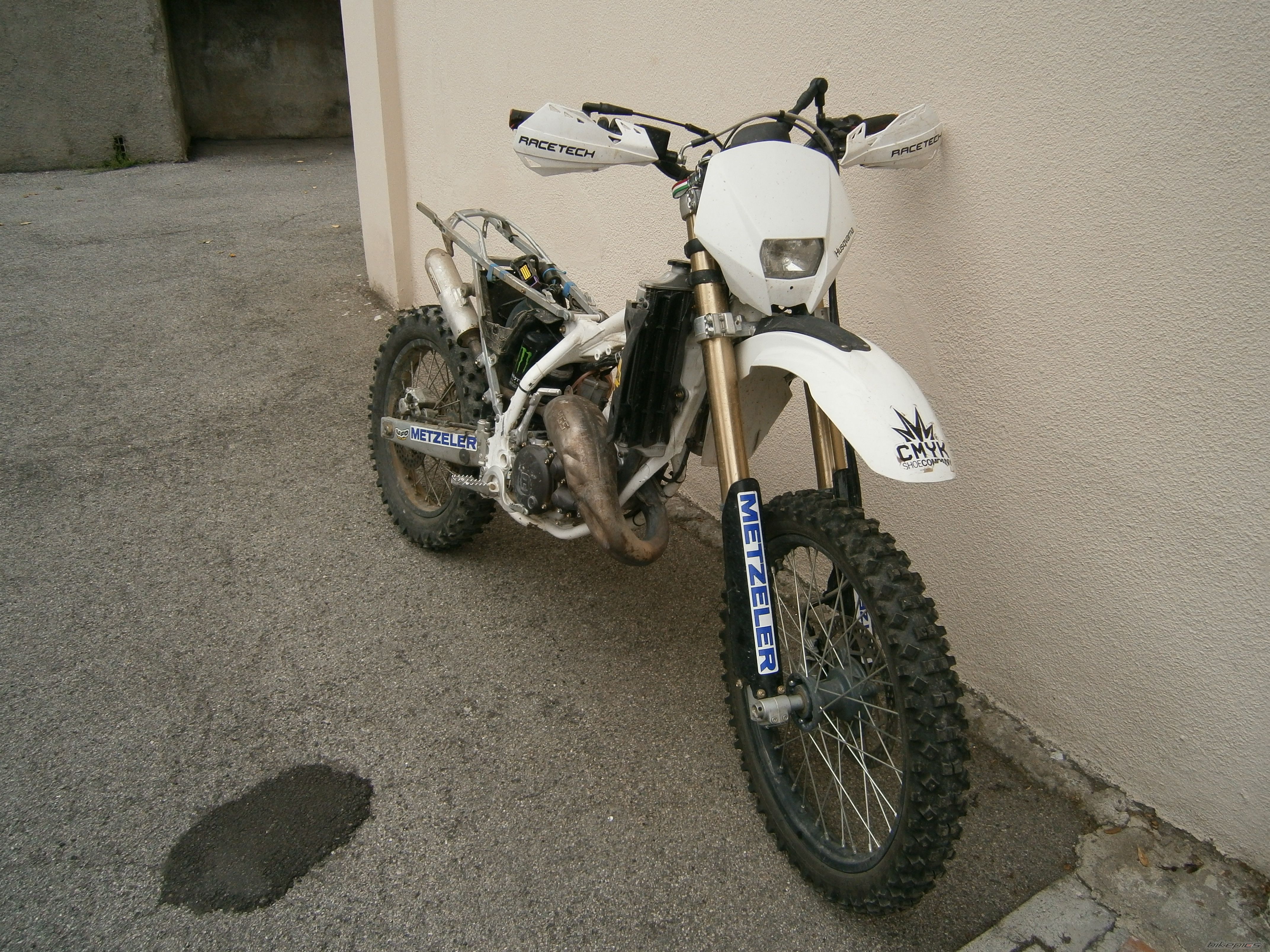 2009 HUSQVARNA WRE 125 | Picture 2405049 motorcycle photo
