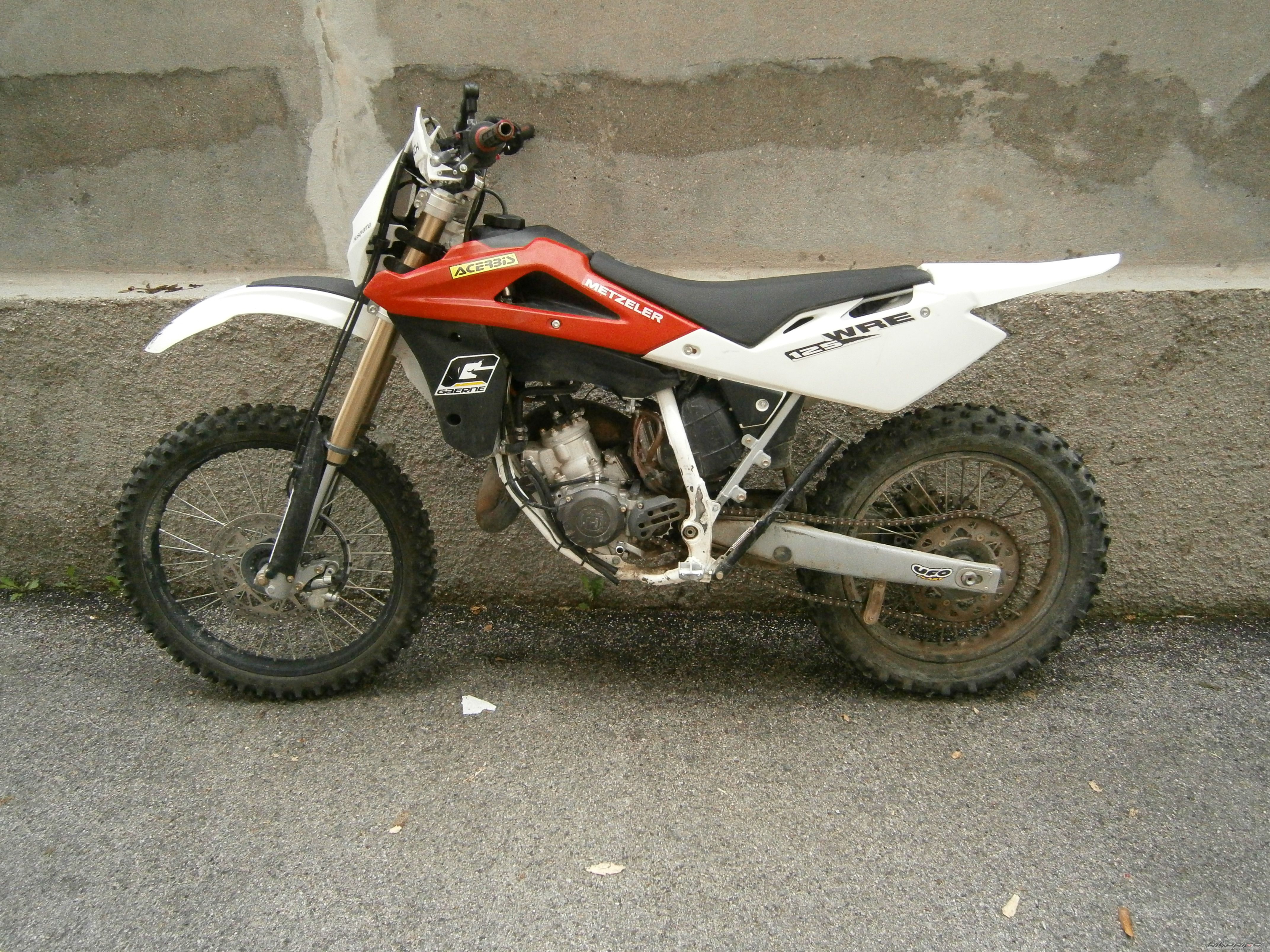 2009 HUSQVARNA WRE 125 | Picture 2405083 motorcycle photo