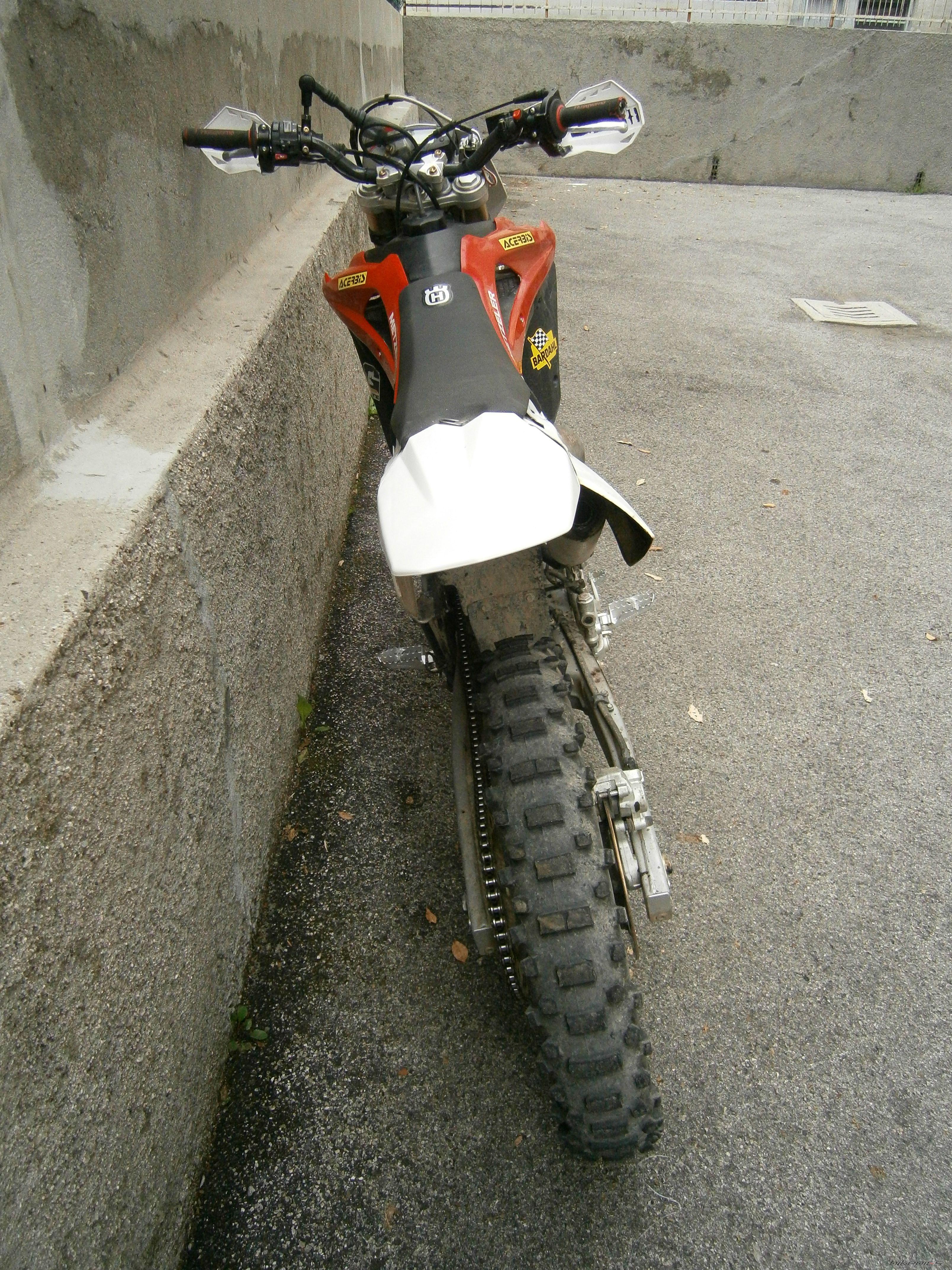 2009 HUSQVARNA WRE 125 | Picture 2405092 motorcycle photo