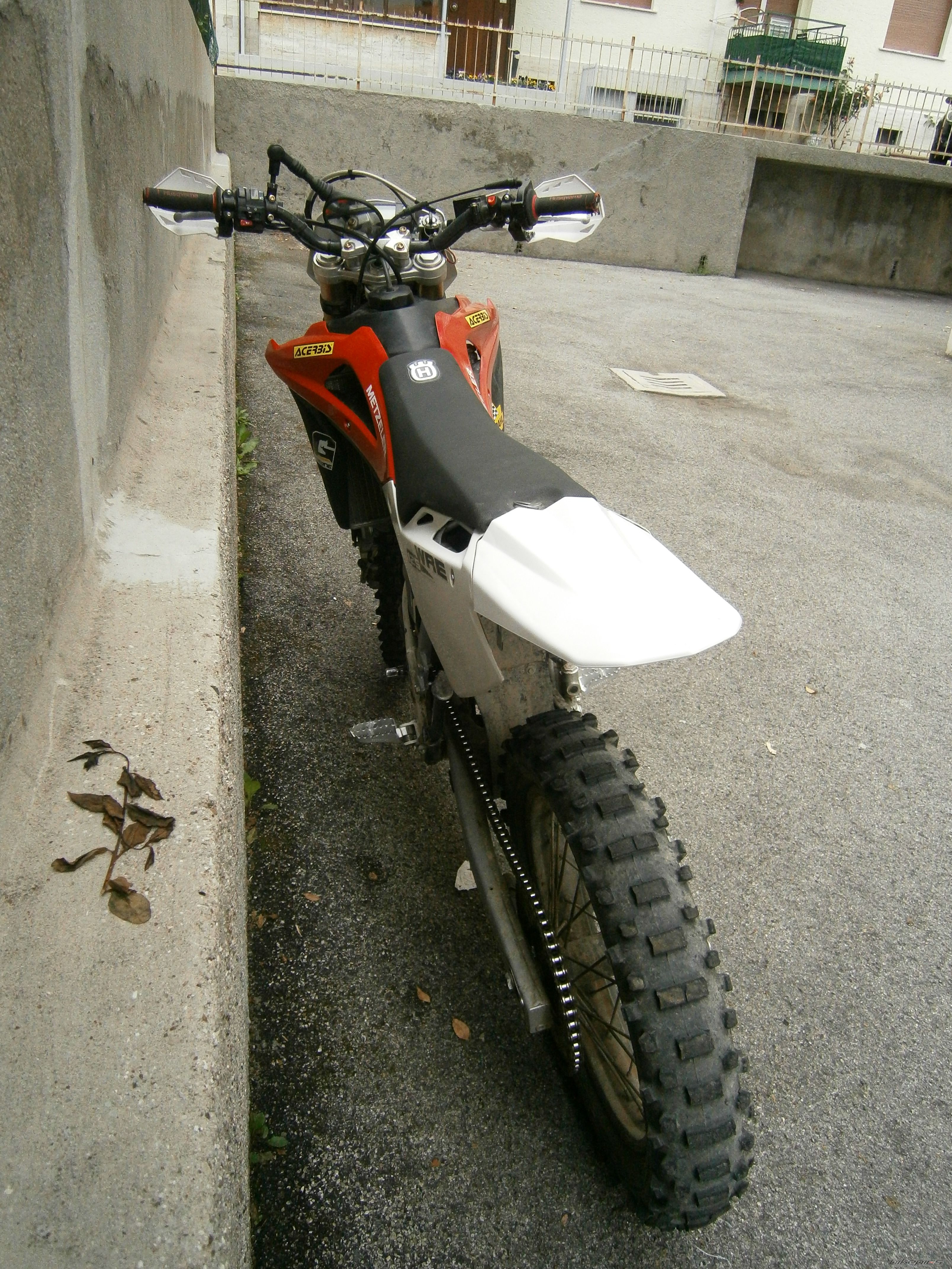 2009 HUSQVARNA WRE 125 | Picture 2405093 motorcycle photo