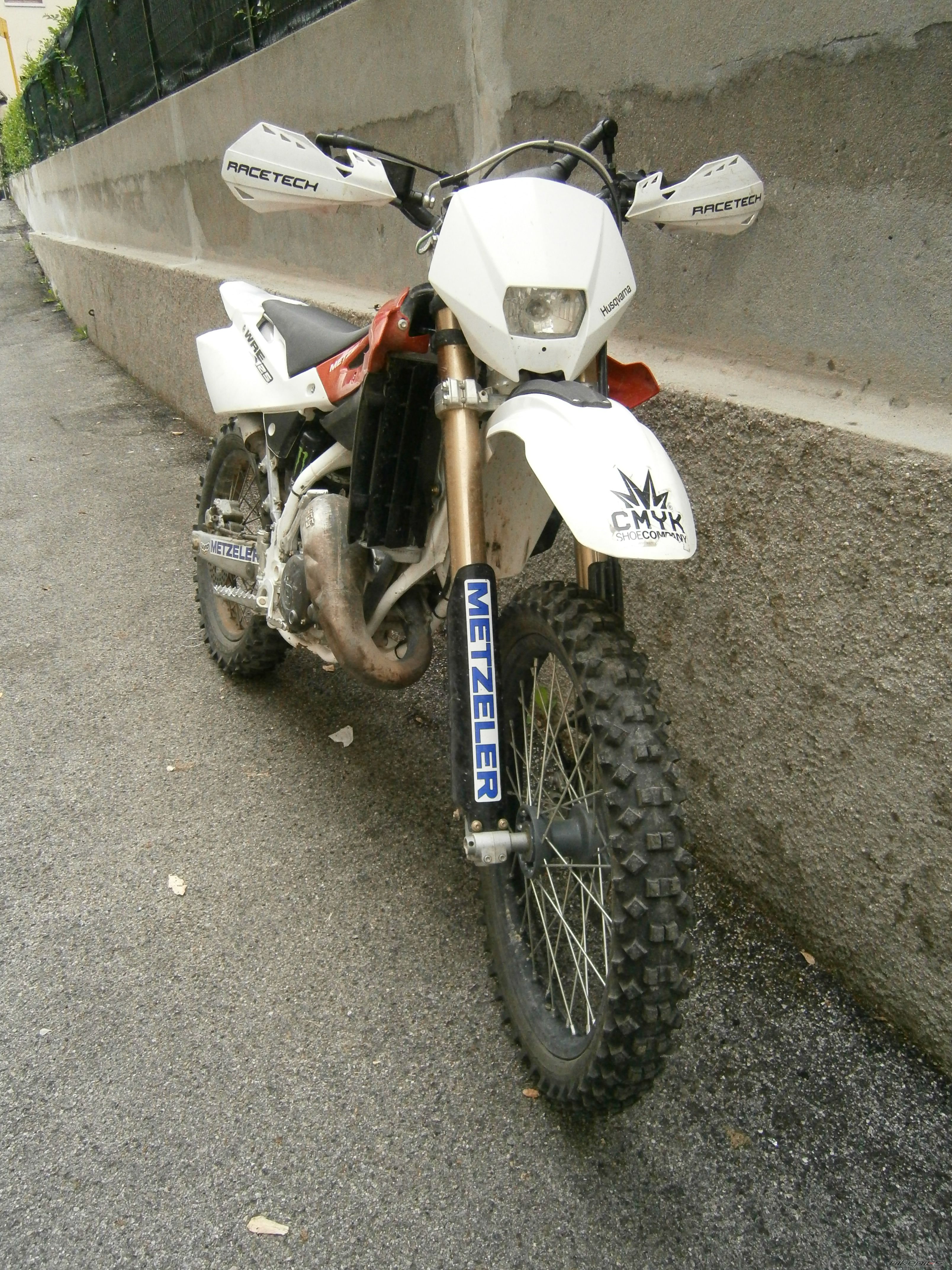 2009 HUSQVARNA WRE 125 | Picture 2405105 motorcycle photo