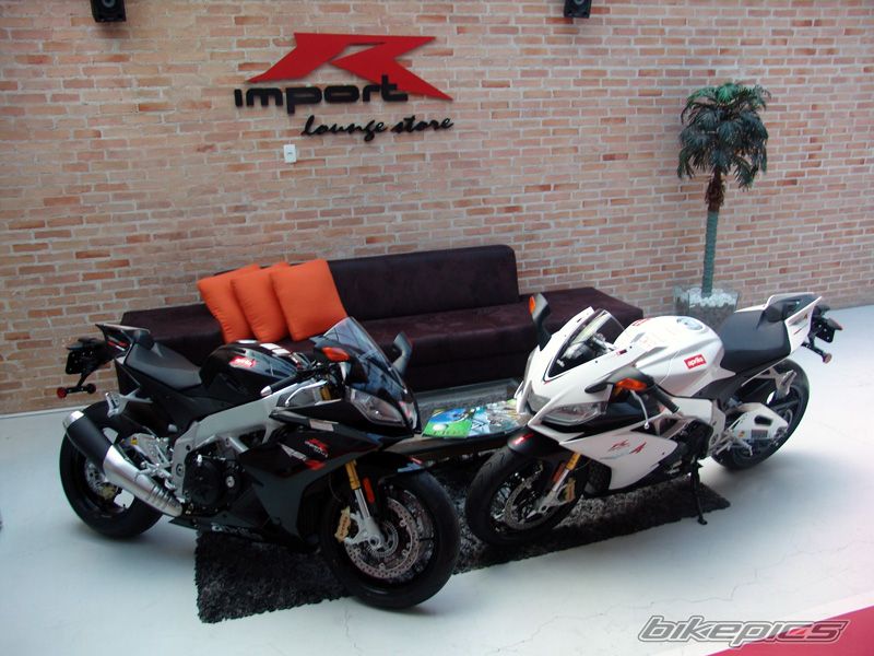2012 APRILIA RSV4R APRC | Picture 2407072 motorcycle photo
