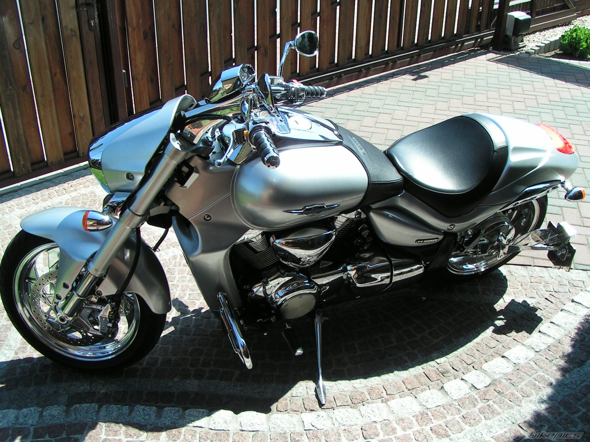 2007 SUZUKI M109R | Picture 2407157 motorcycle photo