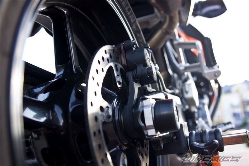 2010 KTM 990 SUPERMOTO | Picture 2407677 motorcycle photo