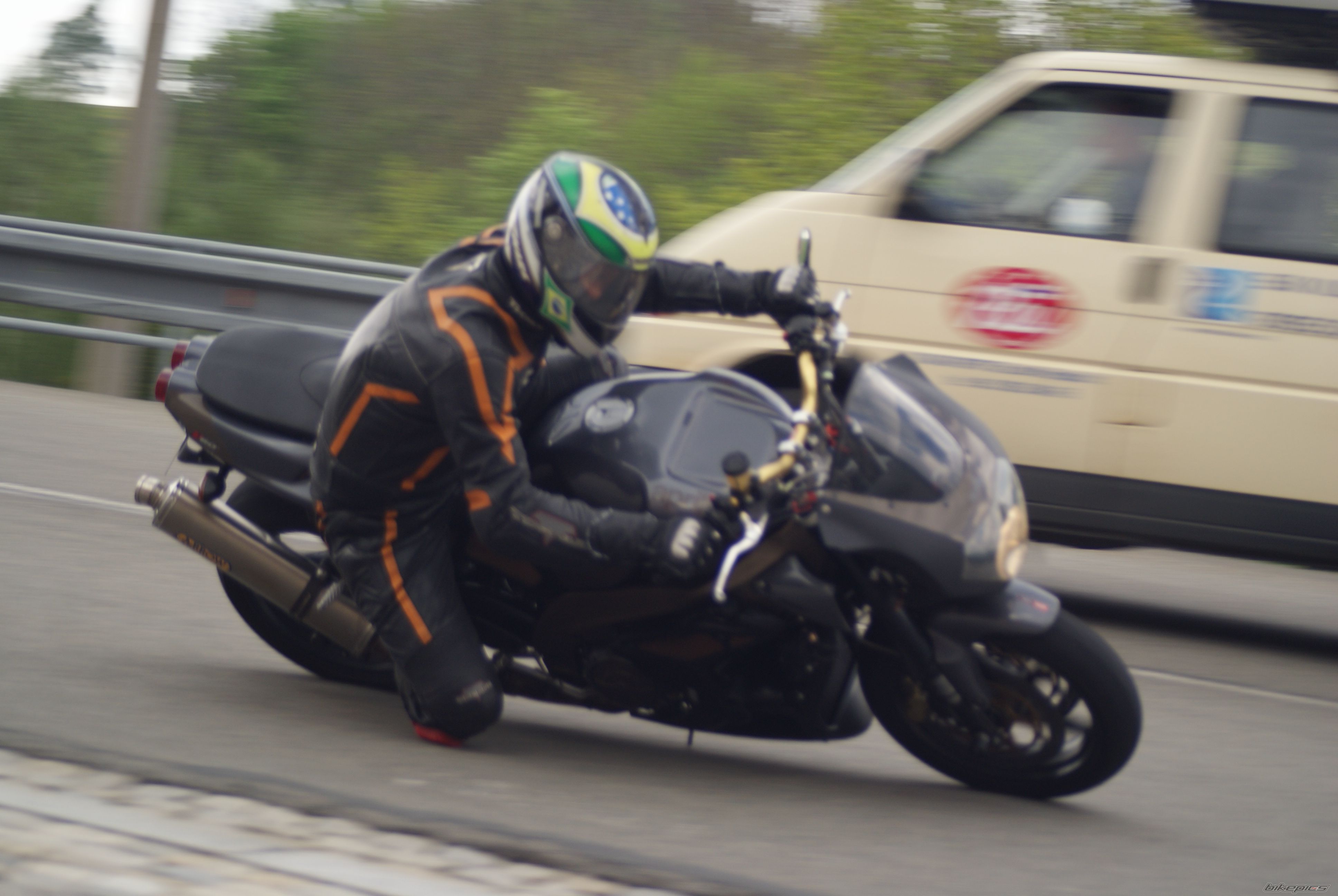 2005 APRILIA RSV MILLE TUONO | Picture 2410944 motorcycle photo