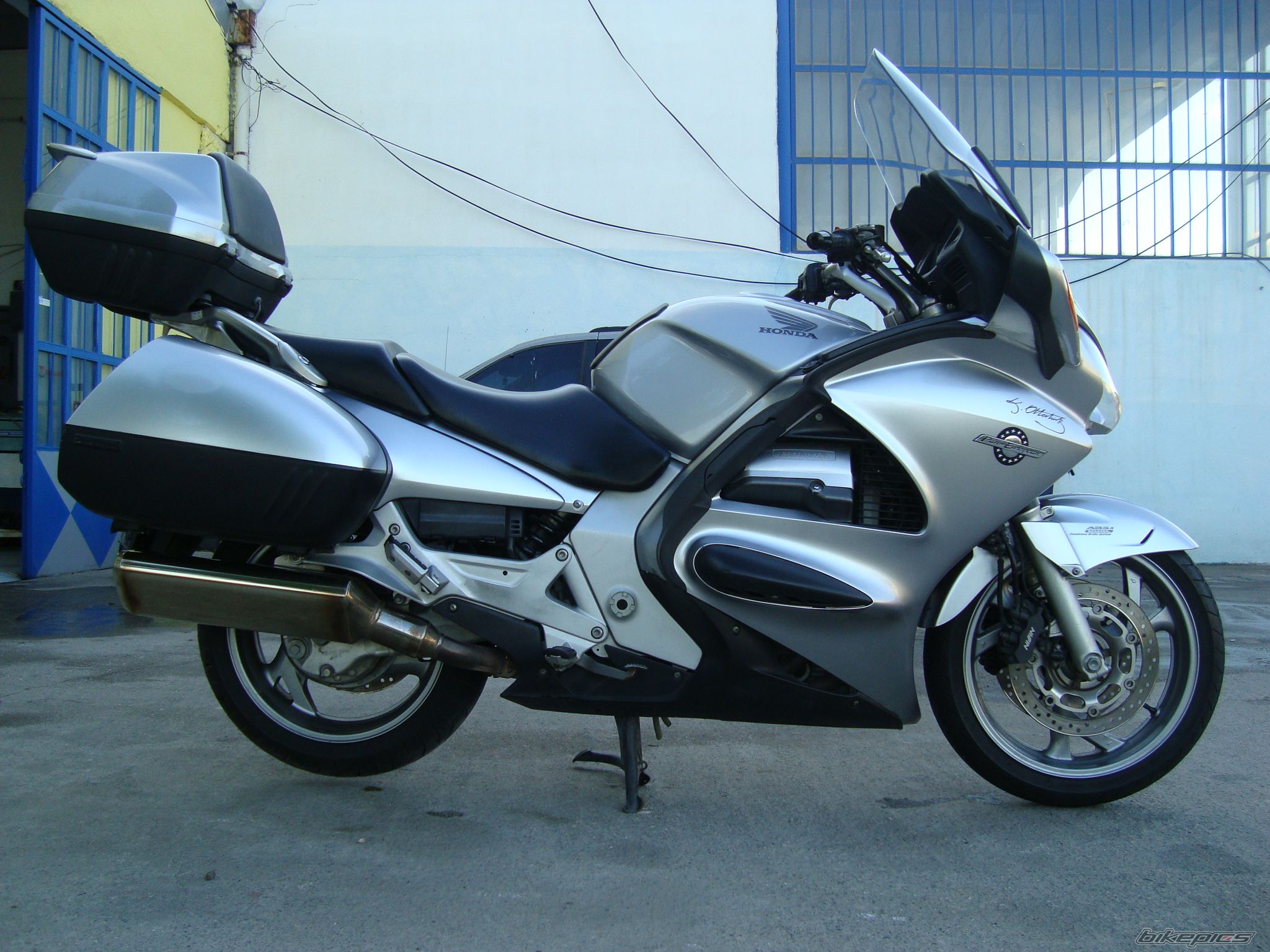 2007 HONDA ST 1300 | Picture 2412190 motorcycle photo