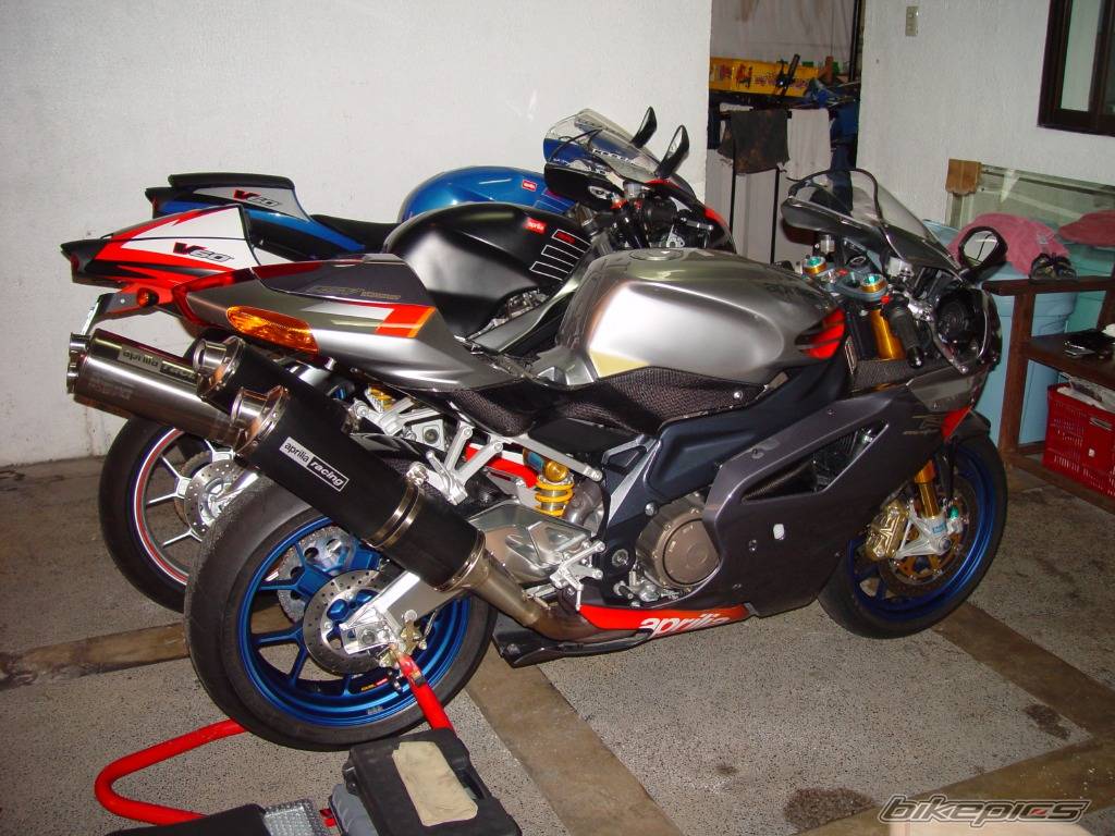 2004 APRILIA RSV MILLE FACTORY | Picture 241242 motorcycle photo