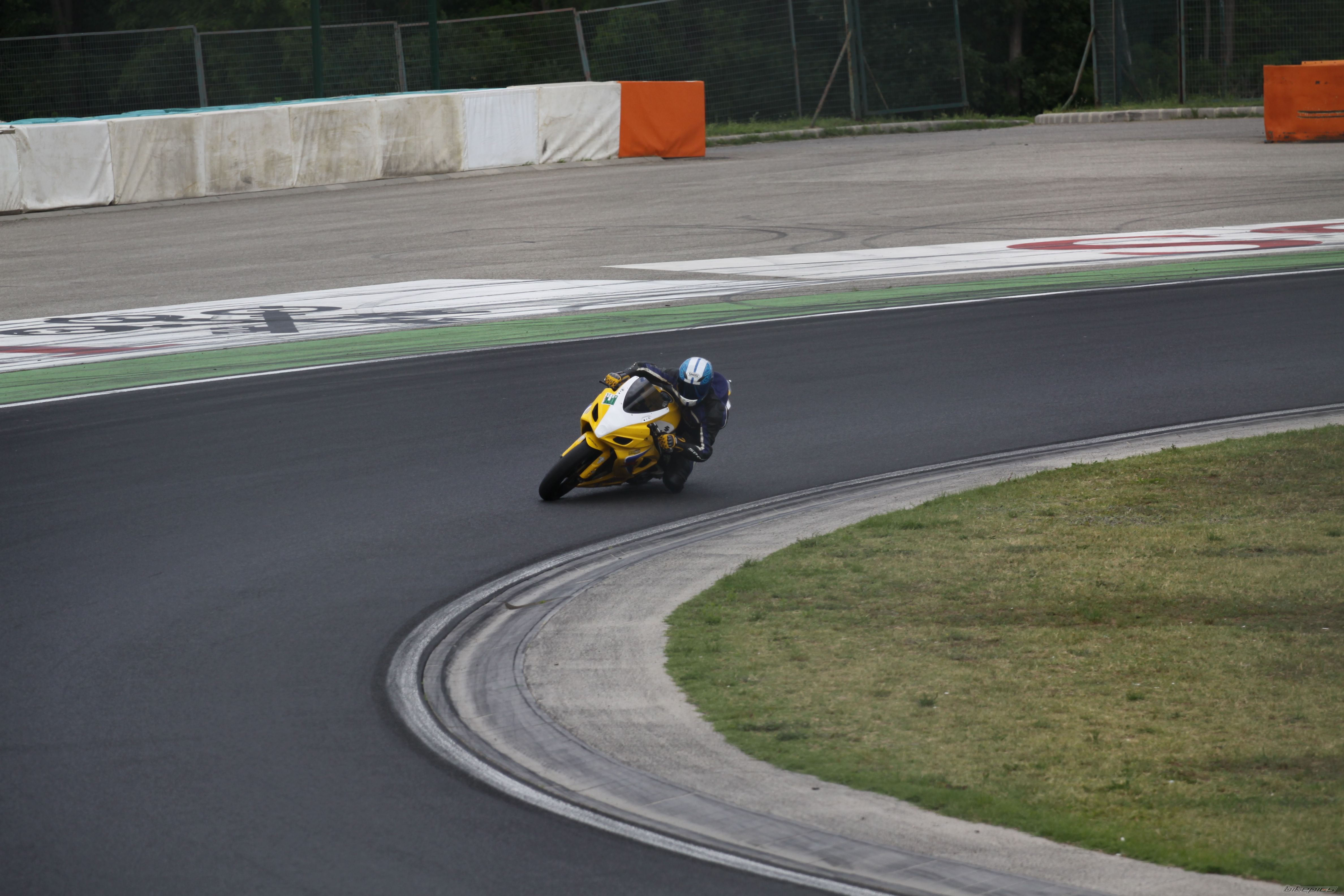 2006 SUZUKI GSX R 750 | Picture 2413423 motorcycle photo