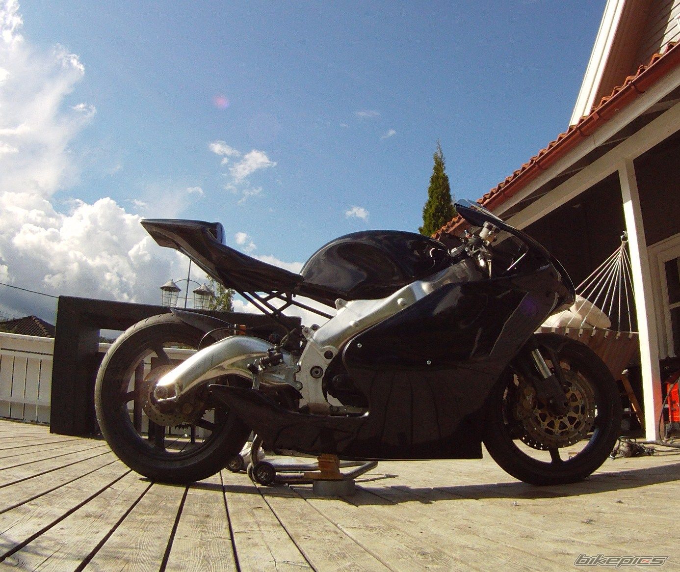 1986 YAMAHA RD 500 | Picture 2414126 motorcycle photo