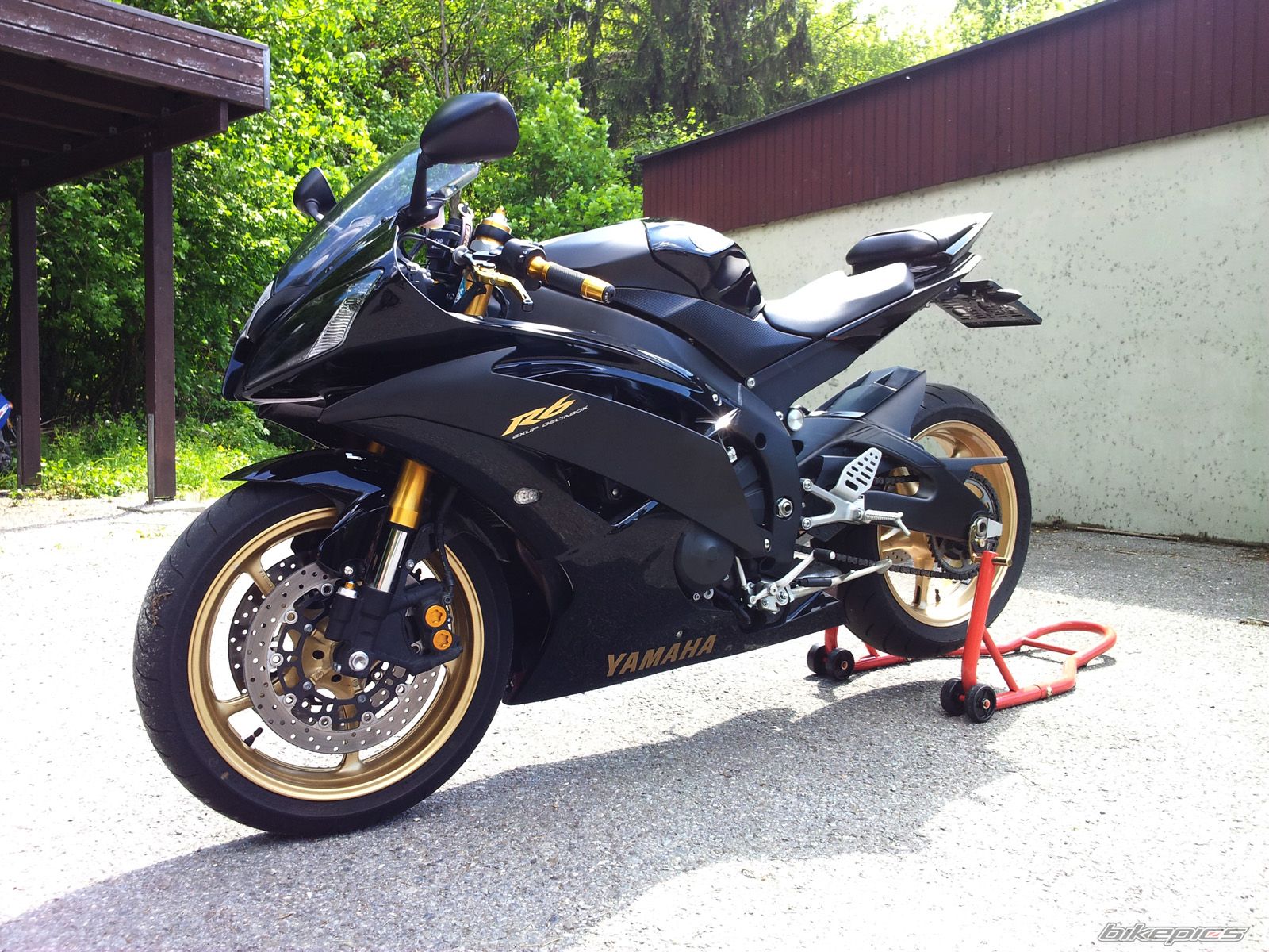 2011 YAMAHA YZF R6 | Picture 2418105 motorcycle photo
