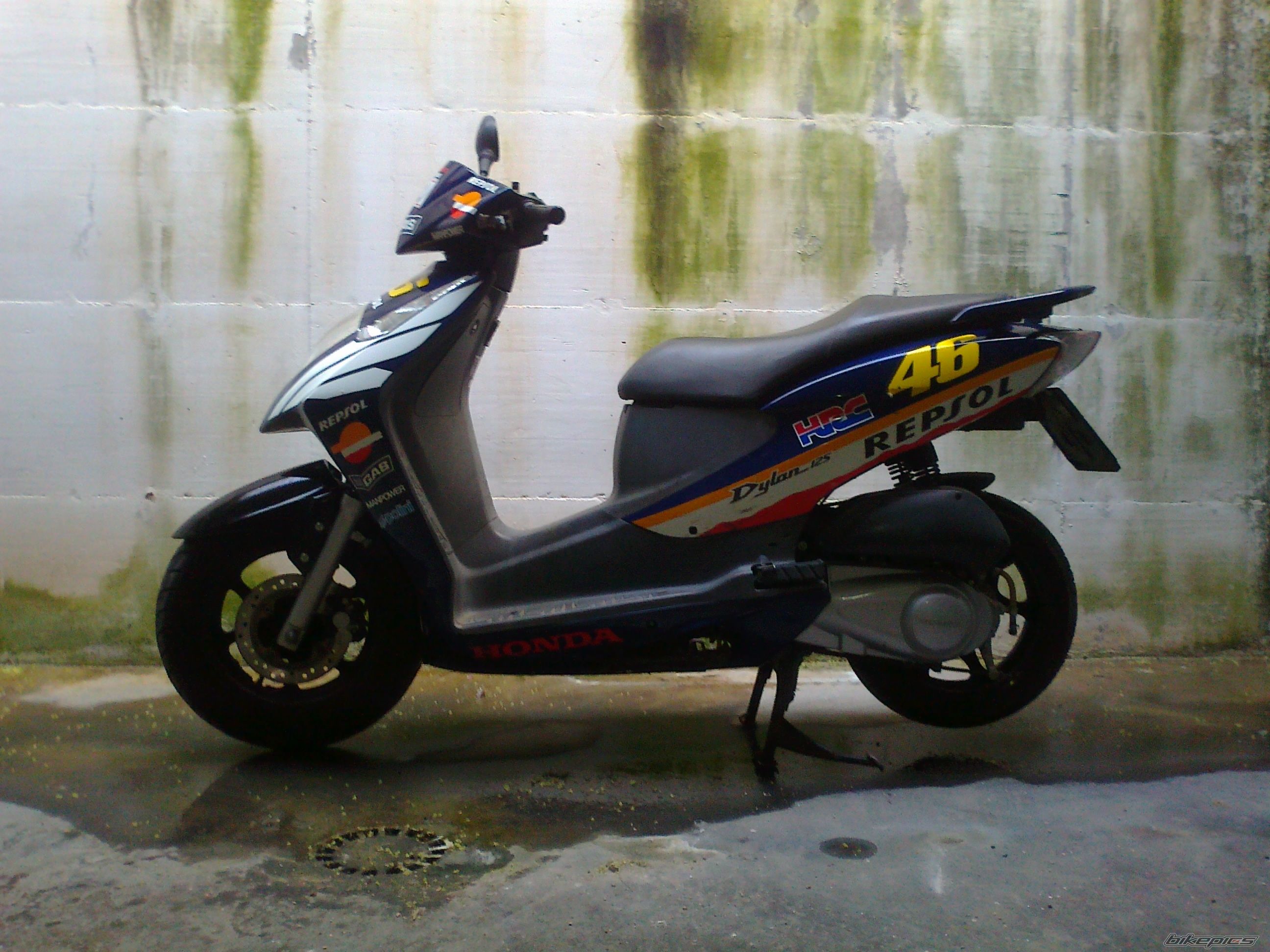 2002 HONDA DYLAN 125 | Picture 2418400 motorcycle photo