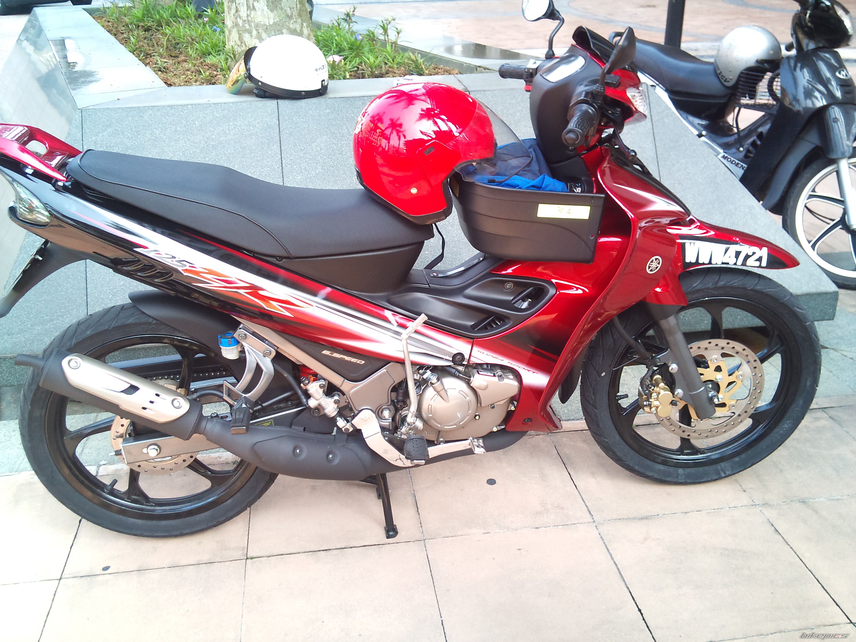 2012 YAMAHA 125 ZR | Picture 2421008 motorcycle photo