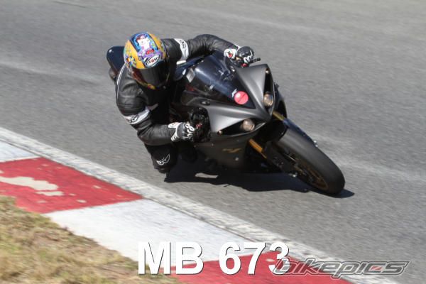 2009 YAMAHA YZF R1 | Picture 2423756 motorcycle photo